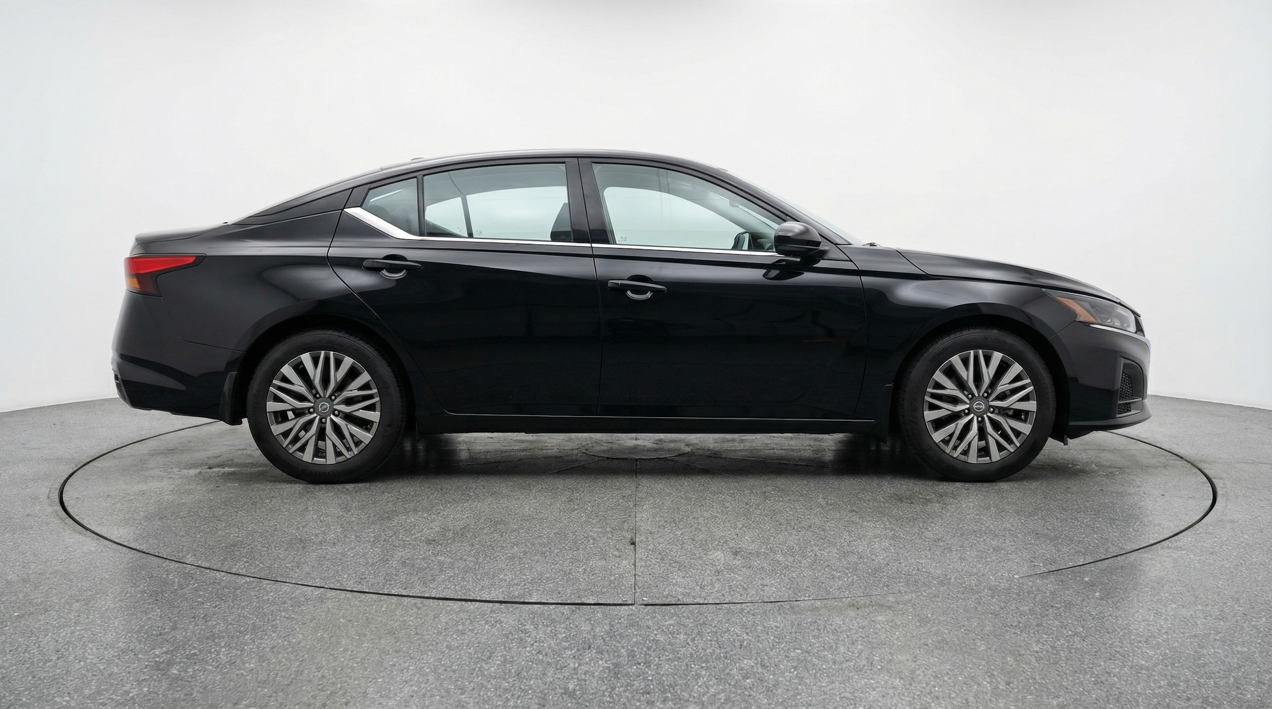 Thumbnail: 2025 Nissan Altima - 8