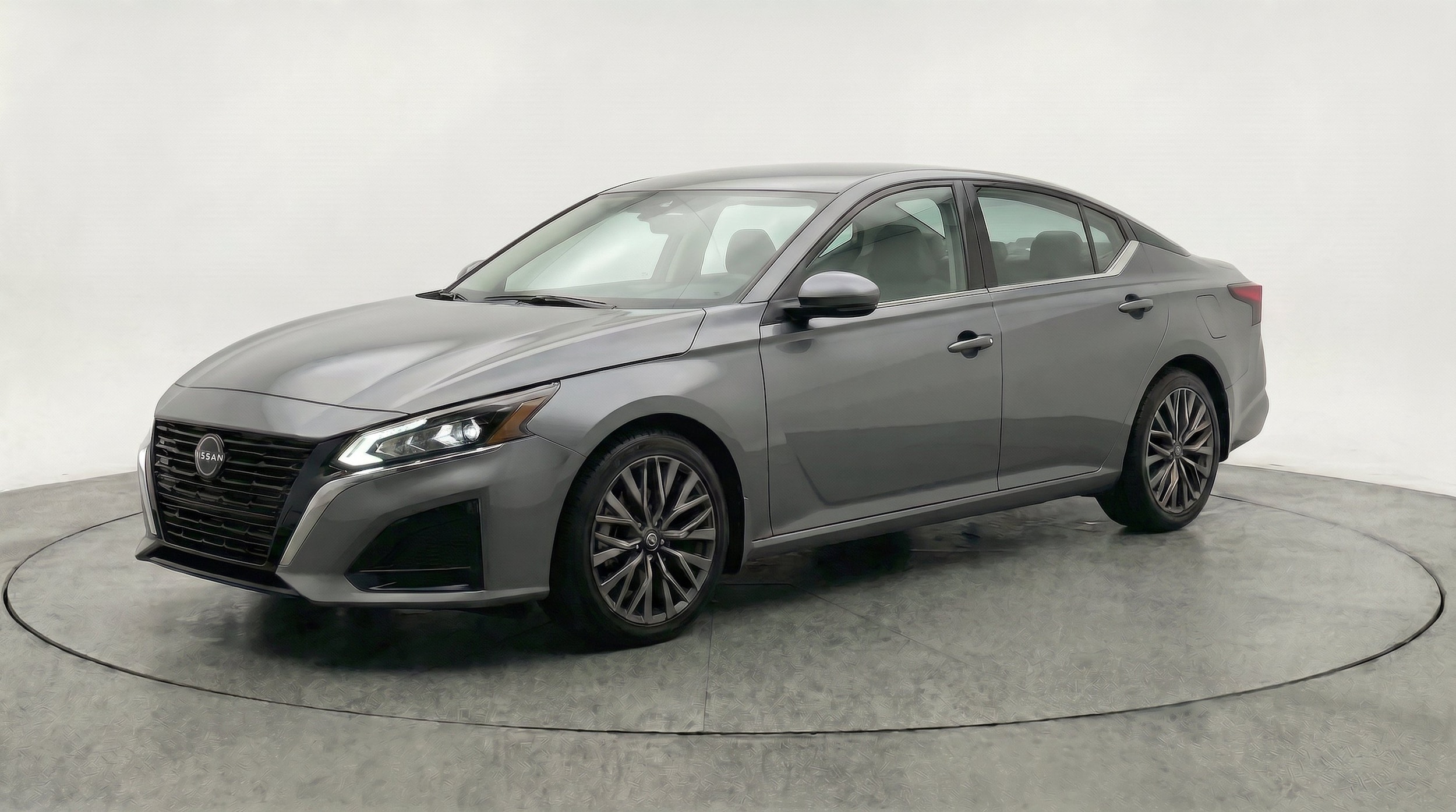 Thumbnail: 2025 Nissan Altima - 3
