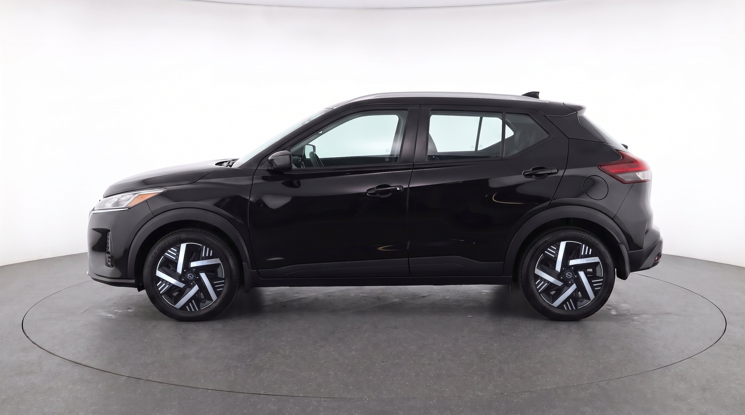 Thumbnail: 2026 Nissan Kicks - 5