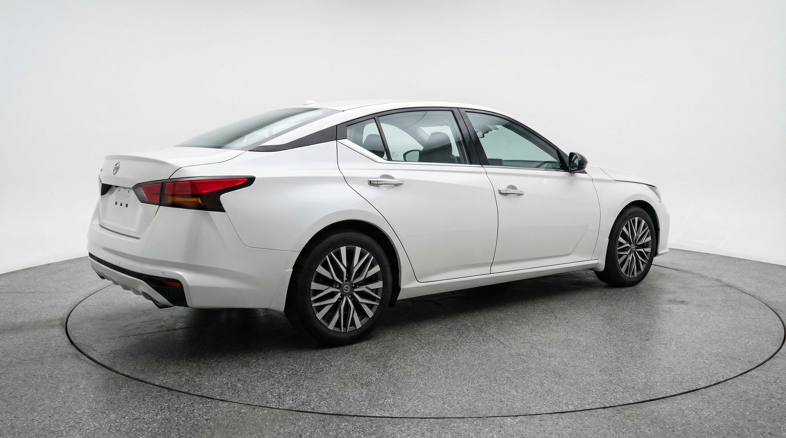 Thumbnail: 2025 Nissan Altima - 9