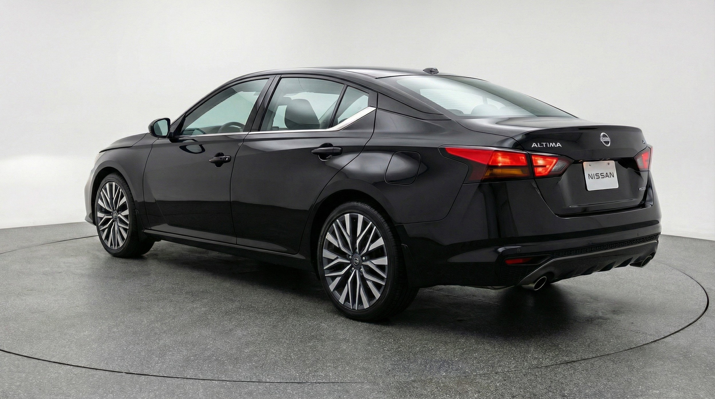 Thumbnail: 2025 Nissan Altima - 6