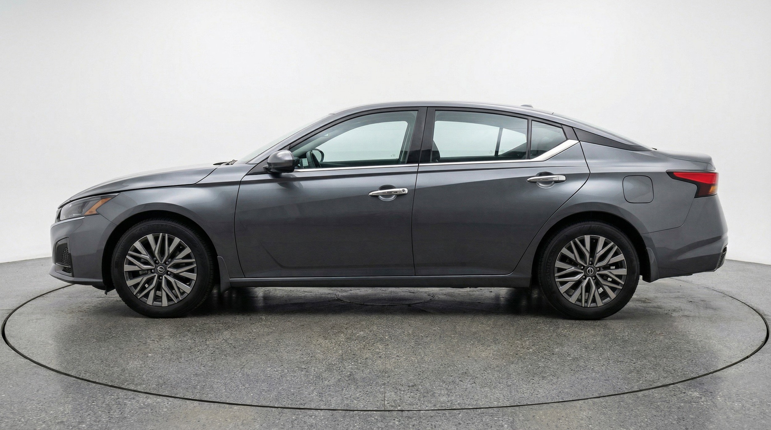 Thumbnail: 2025 Nissan Altima - 5
