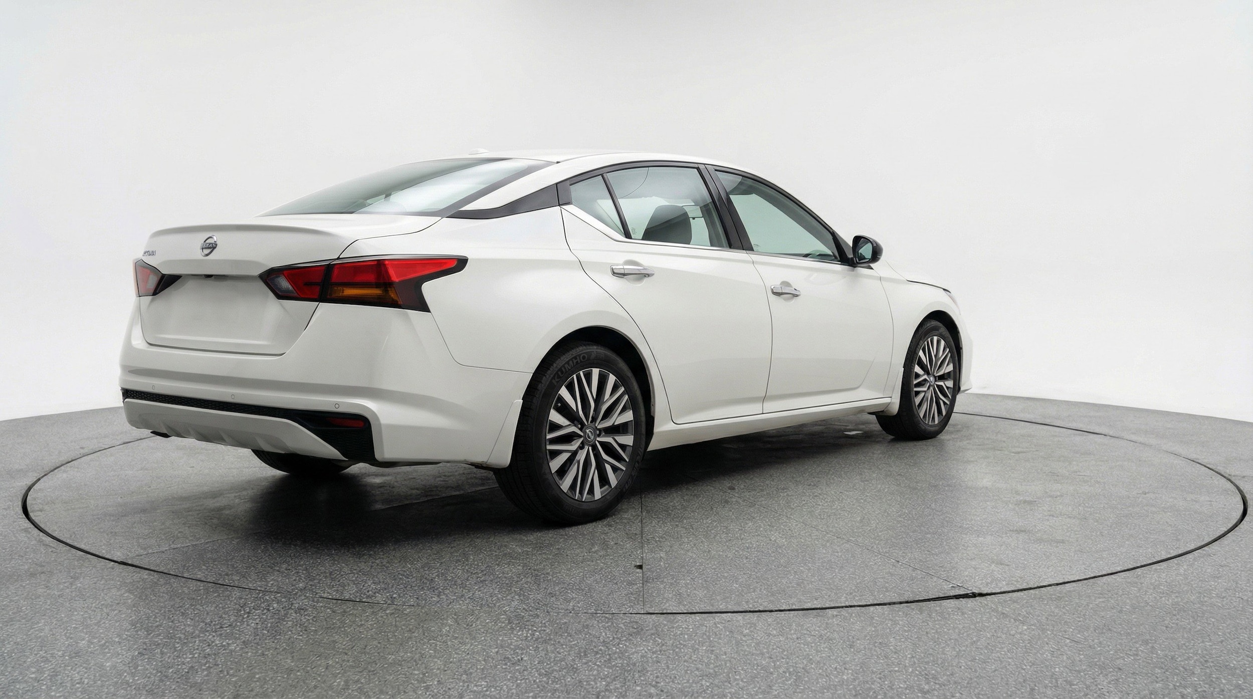 Thumbnail: 2025 Nissan Altima - 9