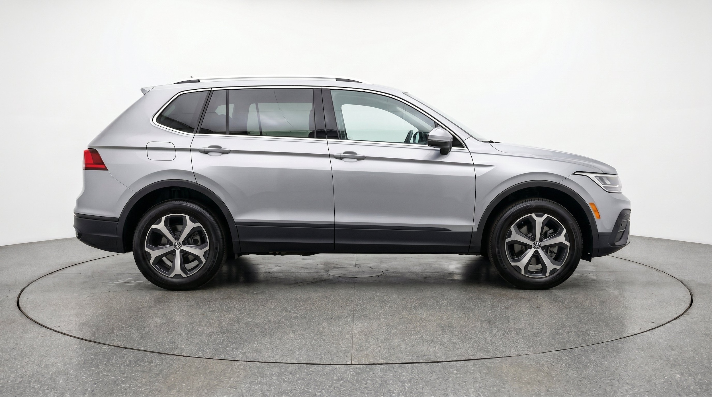 Thumbnail: 2026 Volkswagen Tiguan - 11