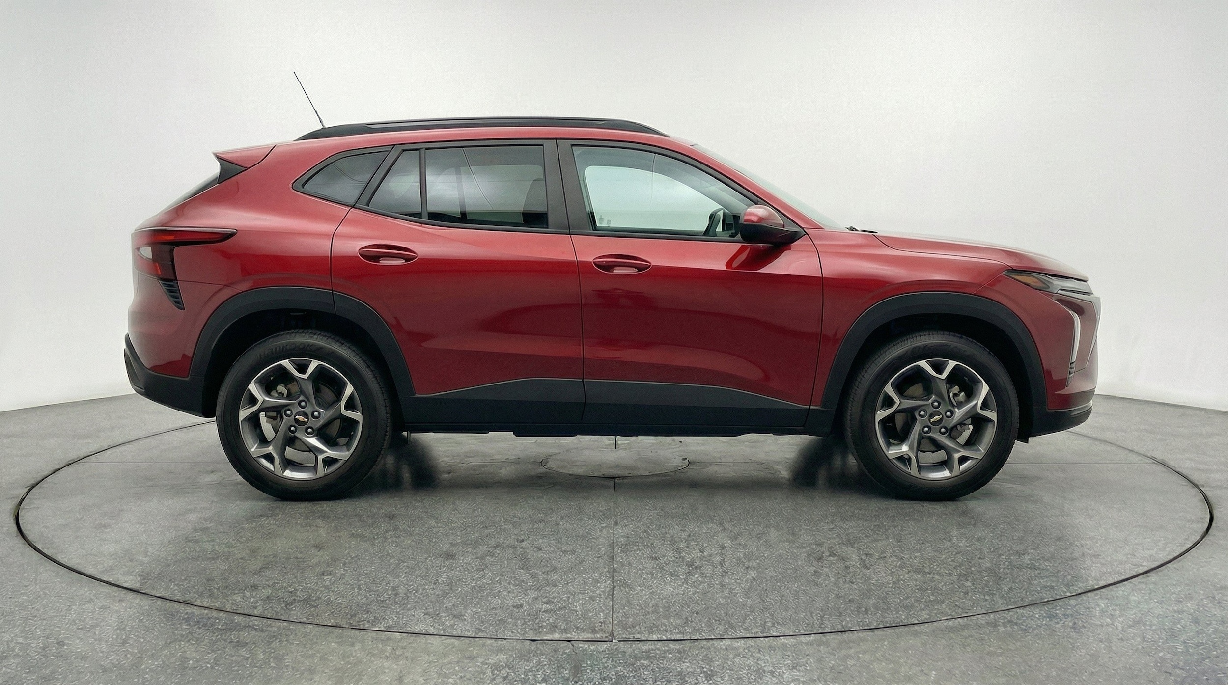 Thumbnail: 2025 Chevrolet Trax - 11