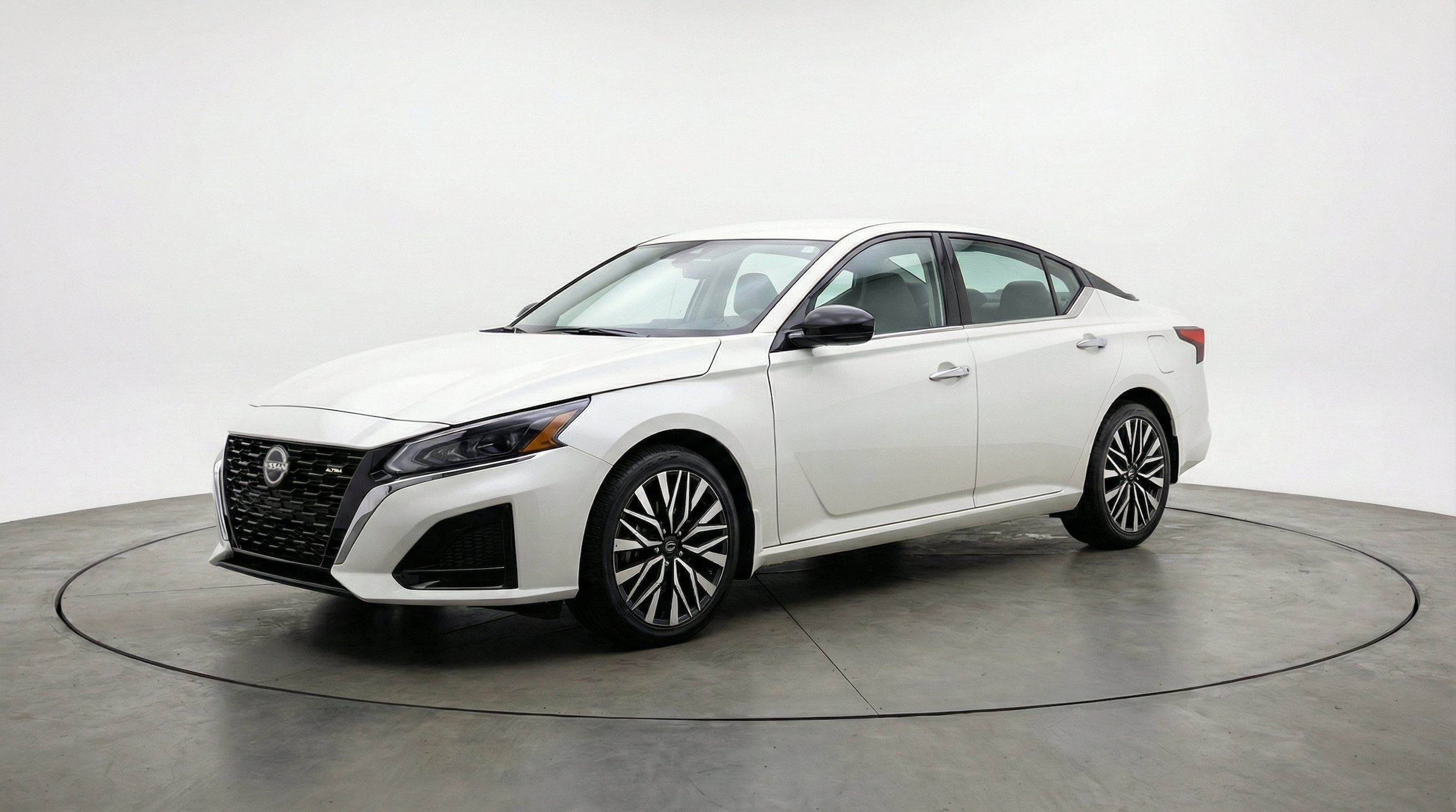 Thumbnail: 2025 Nissan Altima - 3