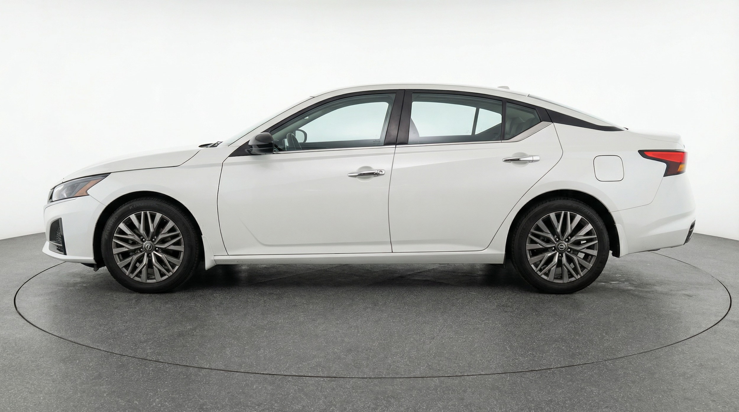 Thumbnail: 2025 Nissan Altima - 4