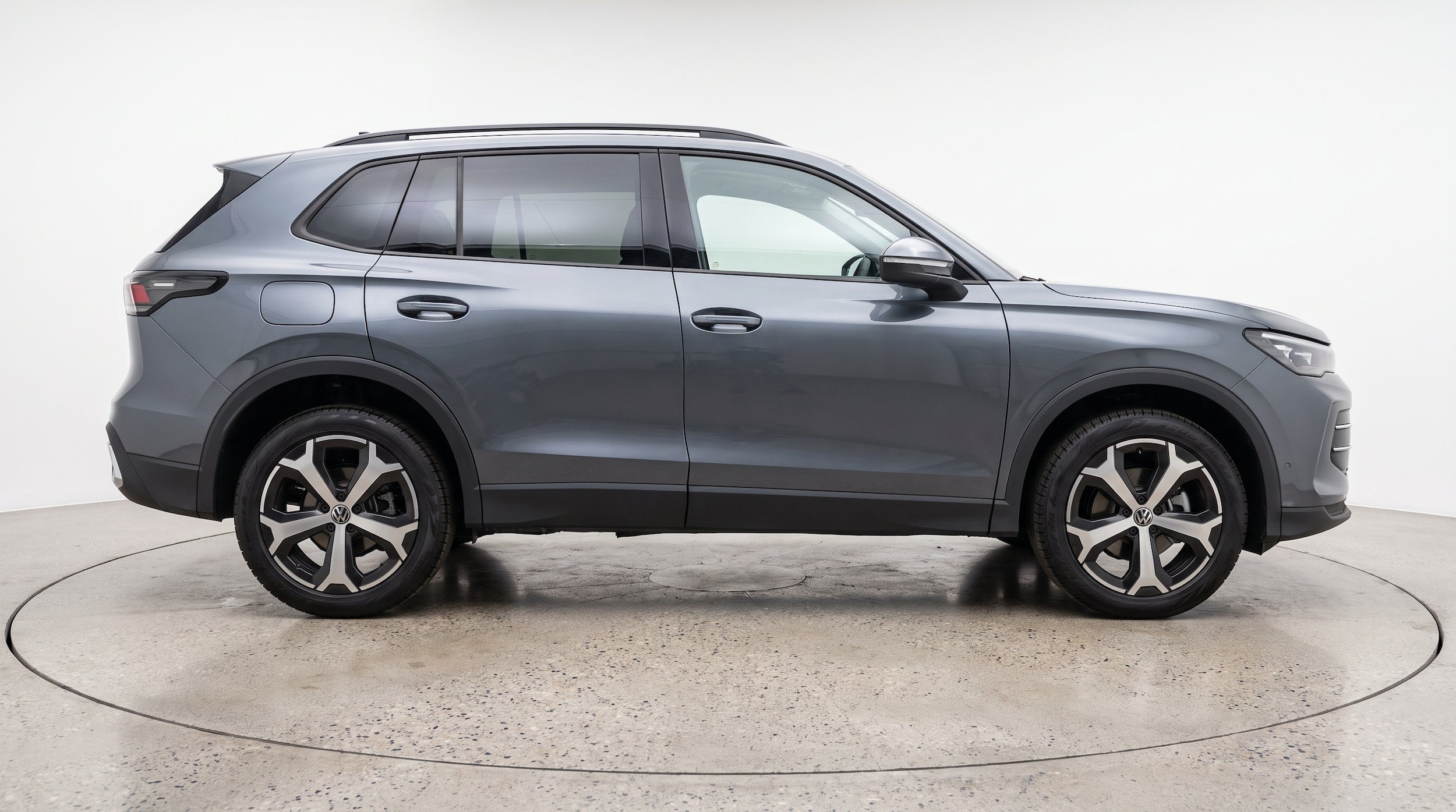 Thumbnail: 2026 Volkswagen Tiguan - 10