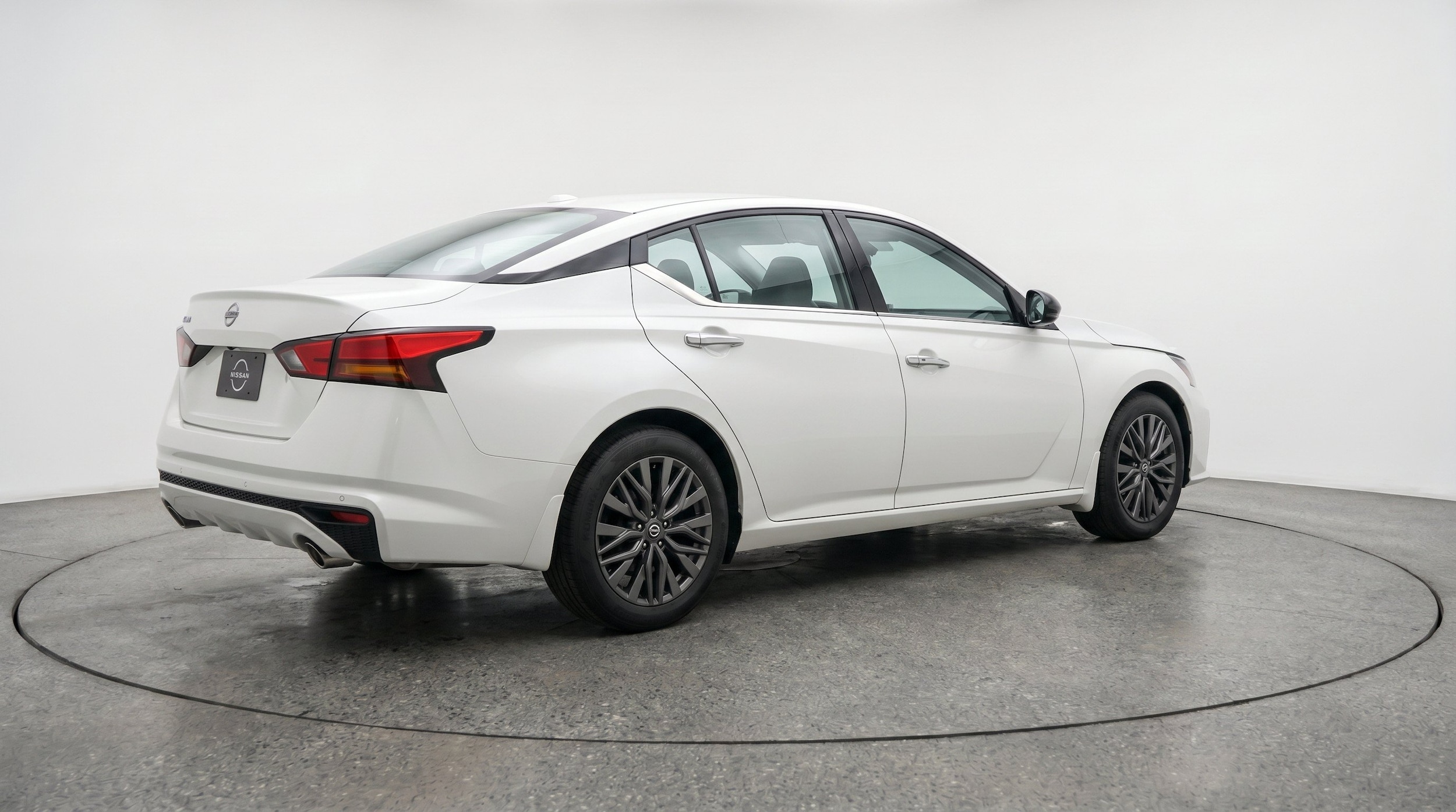Thumbnail: 2025 Nissan Altima - 9
