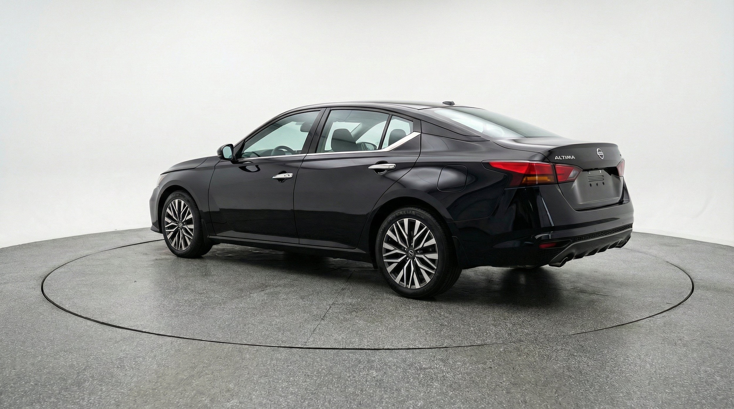 Thumbnail: 2025 Nissan Altima - 6