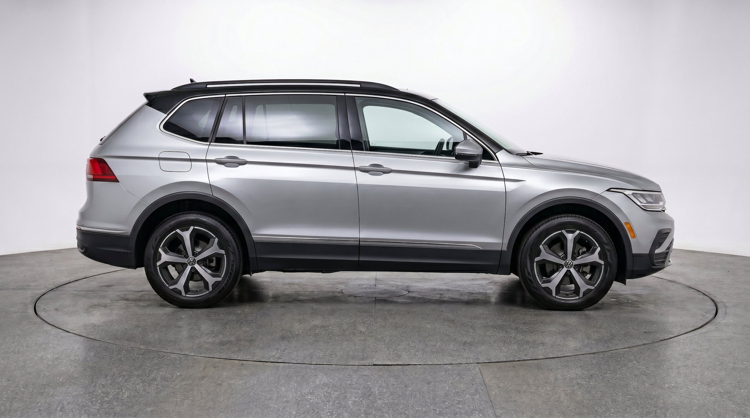 Thumbnail: 2026 Volkswagen Tiguan - 11