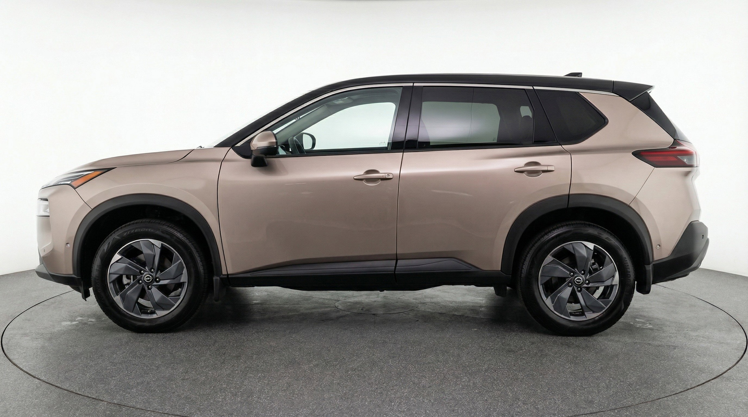 Thumbnail: 2025 Nissan Rogue - 5