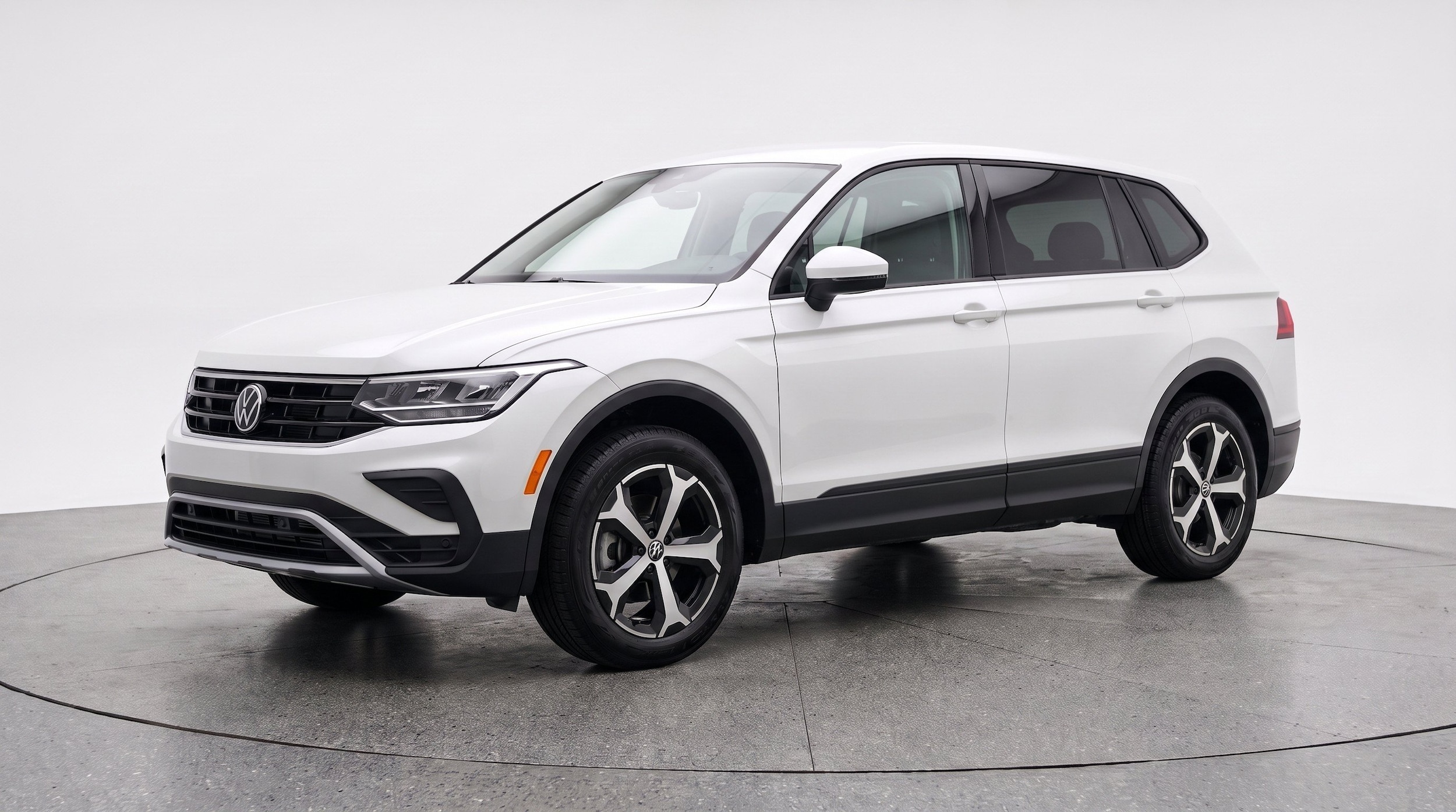 Thumbnail: 2026 Volkswagen Tiguan - 3
