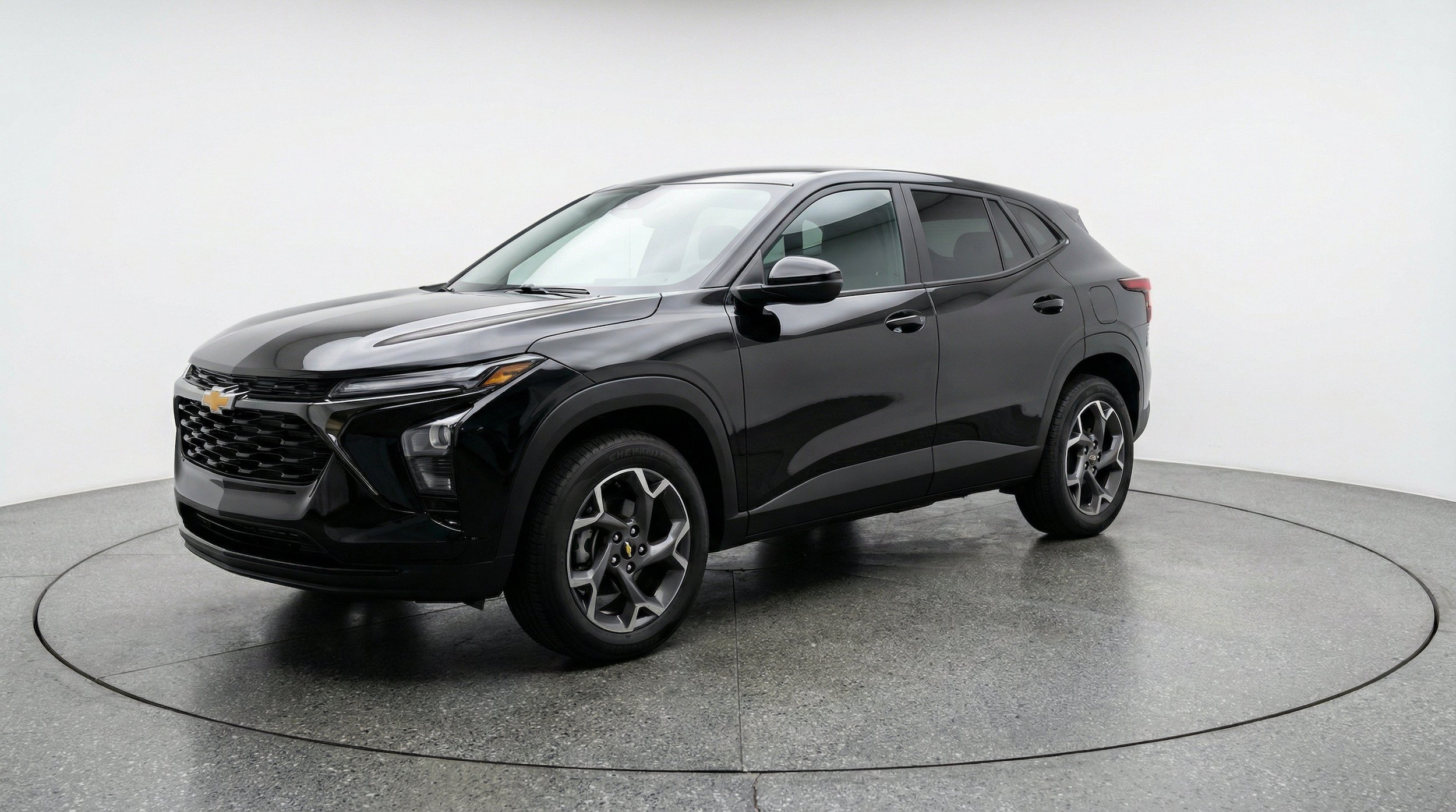 Thumbnail: 2025 Chevrolet Trax - 3