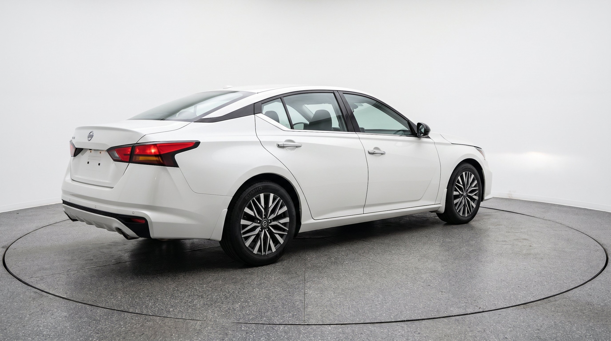 Thumbnail: 2025 Nissan Altima - 9