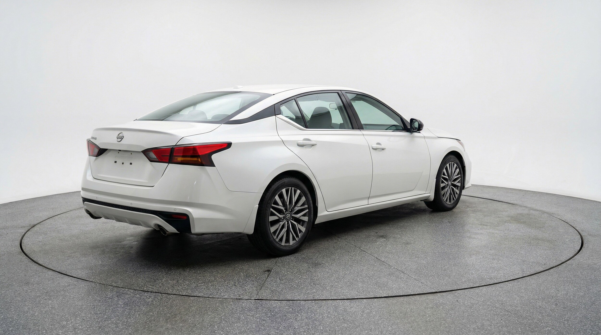 Thumbnail: 2025 Nissan Altima - 9