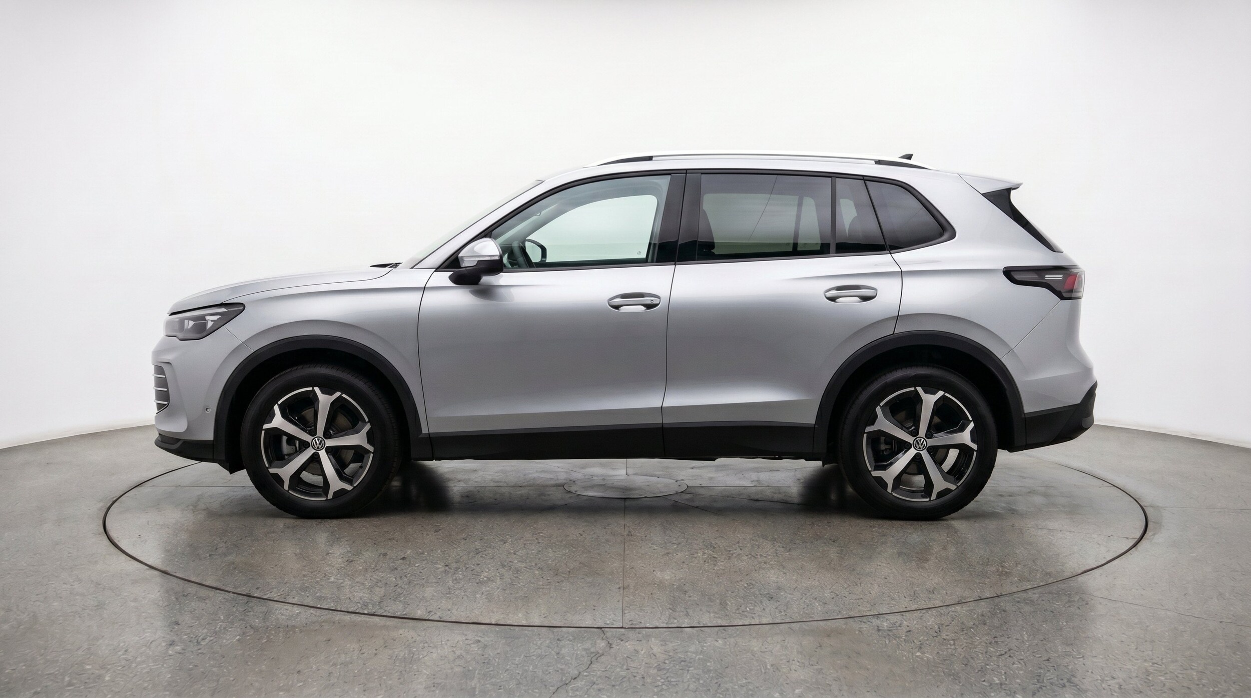Thumbnail: 2026 Volkswagen Tiguan - 5