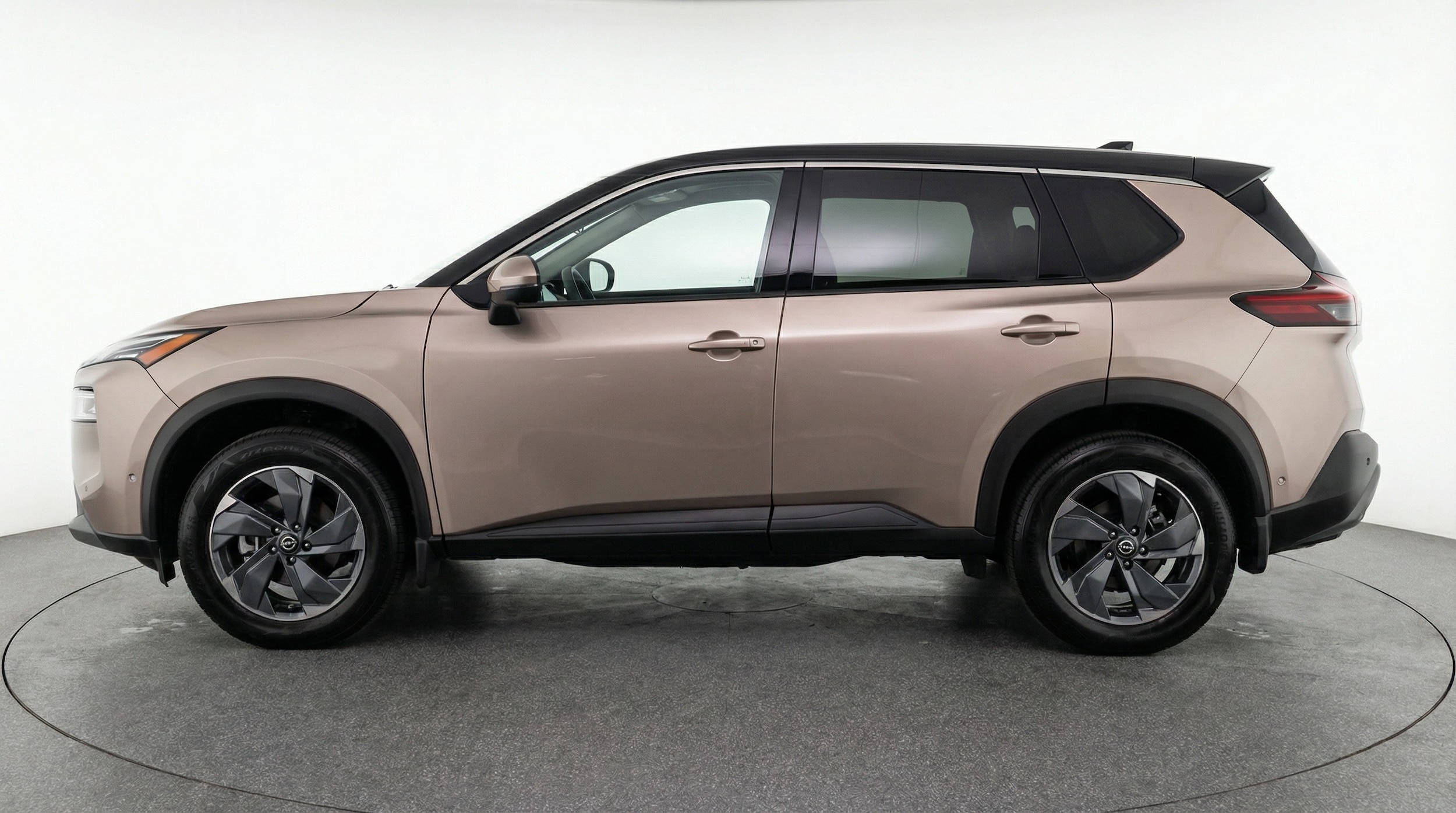 Thumbnail: 2025 Nissan Rogue - 4