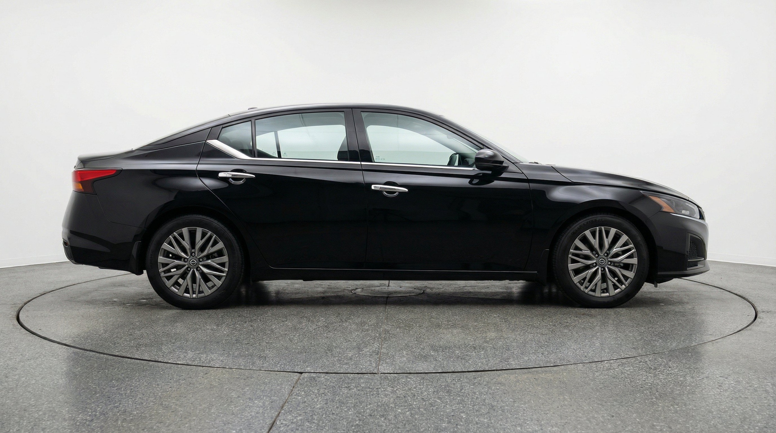 Thumbnail: 2025 Nissan Altima - 11