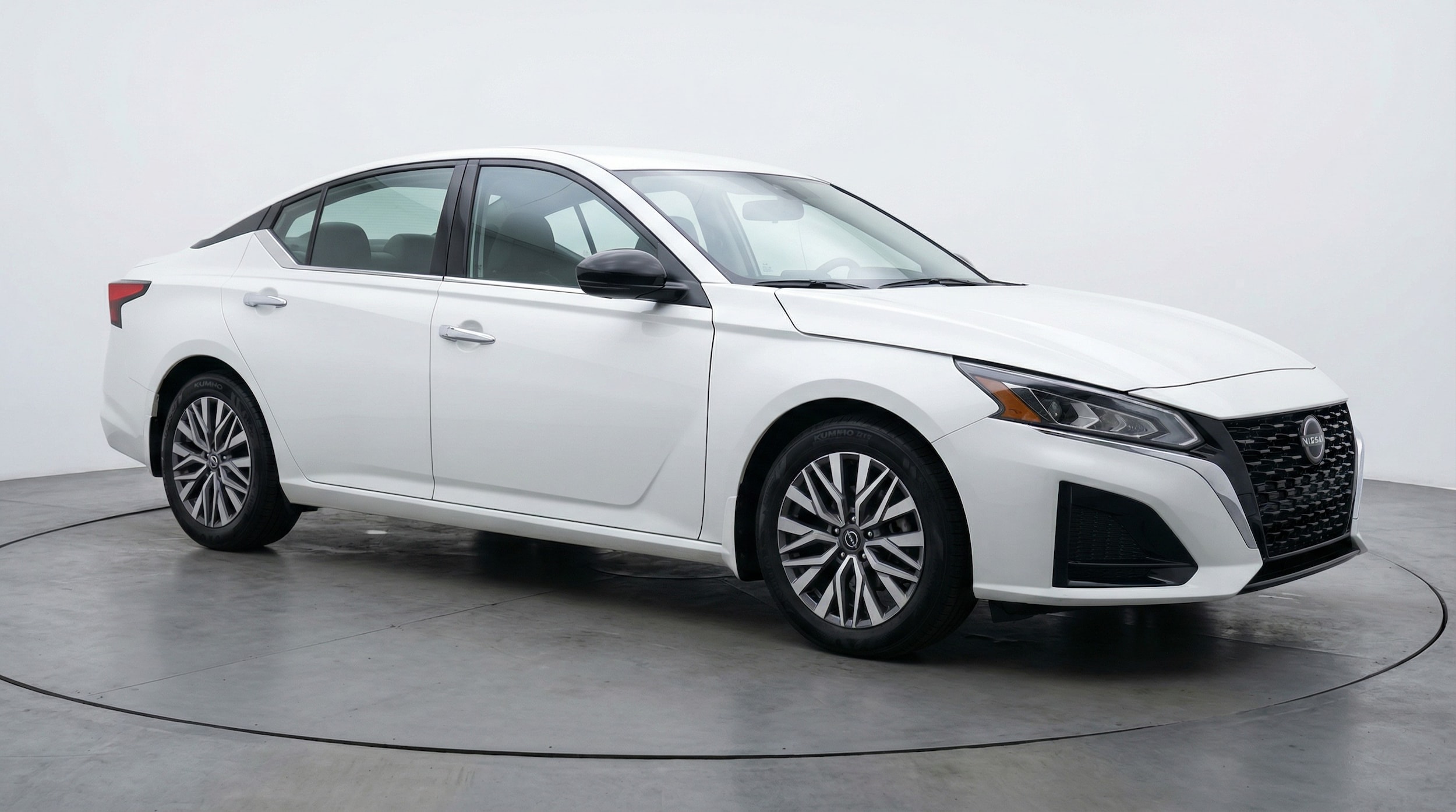 Thumbnail: 2025 Nissan Altima - 1