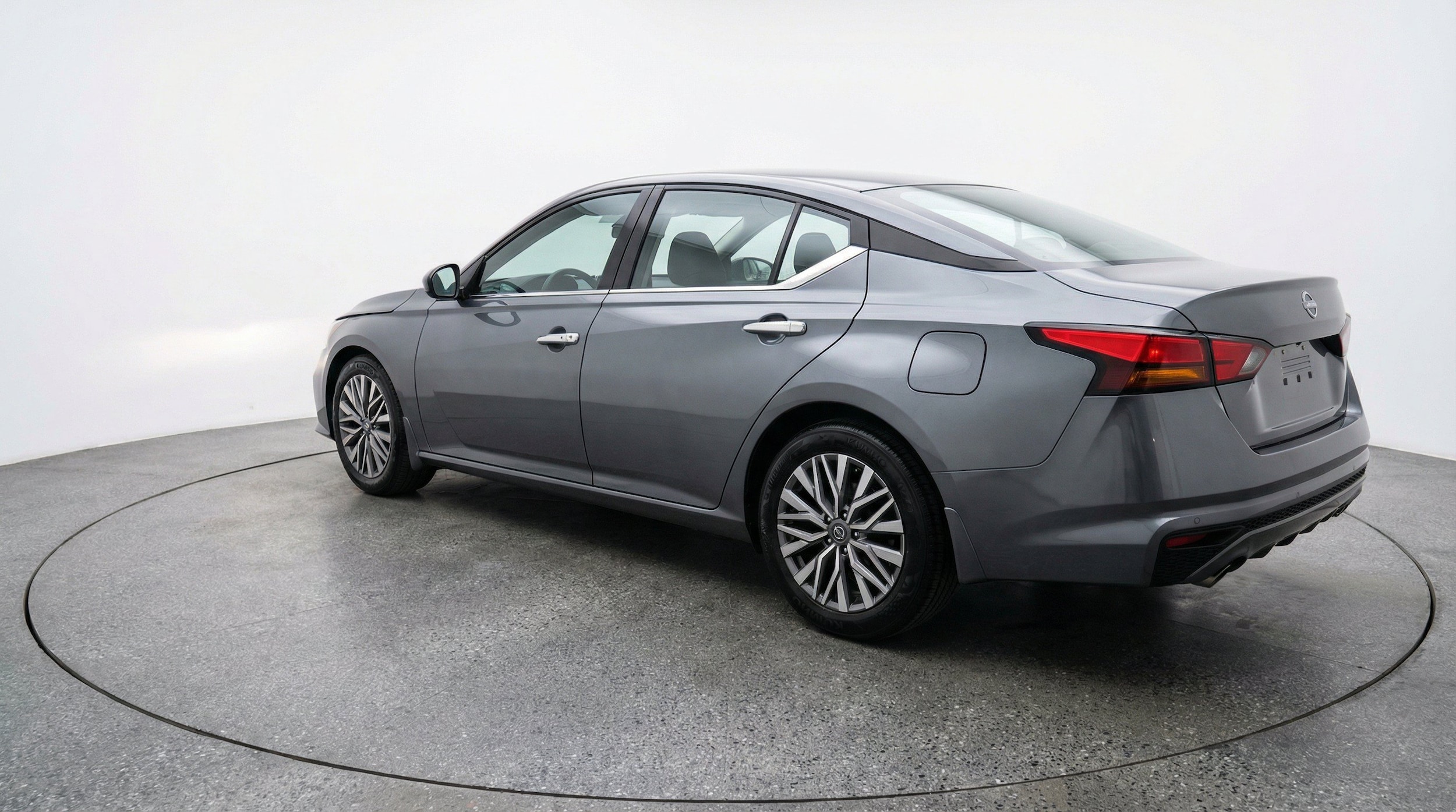 Thumbnail: 2025 Nissan Altima - 6