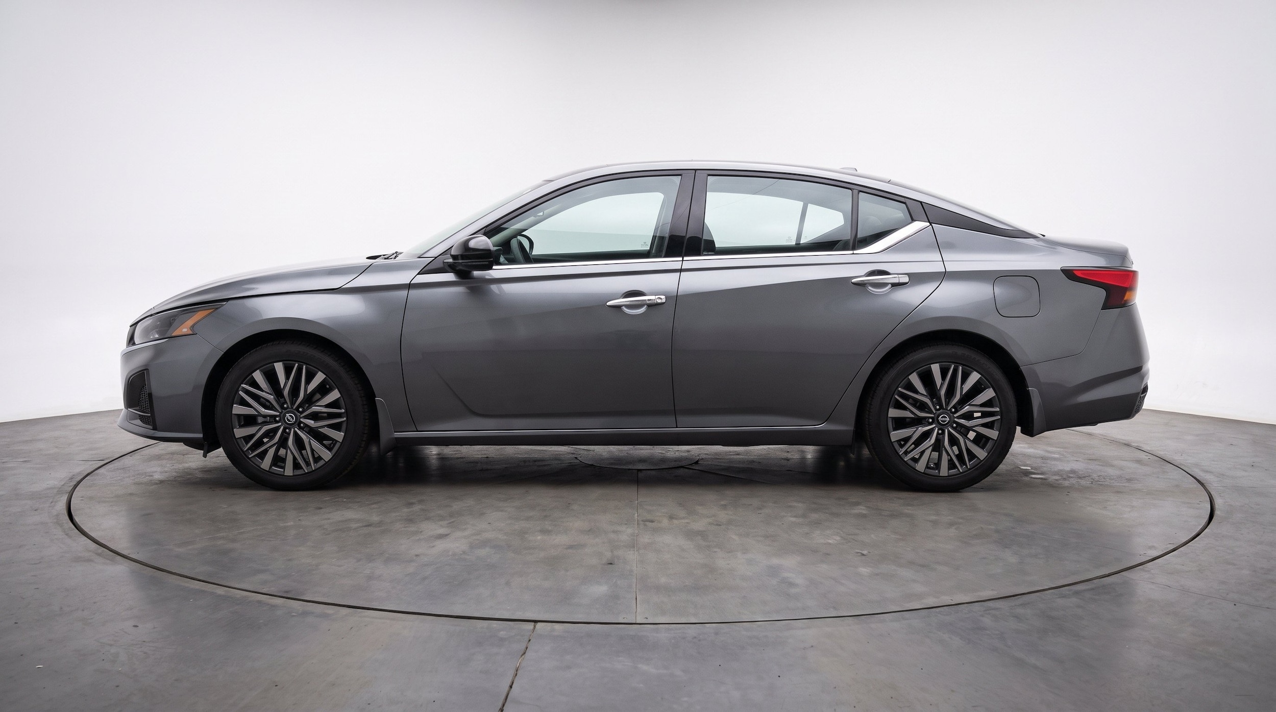 Thumbnail: 2025 Nissan Altima - 5