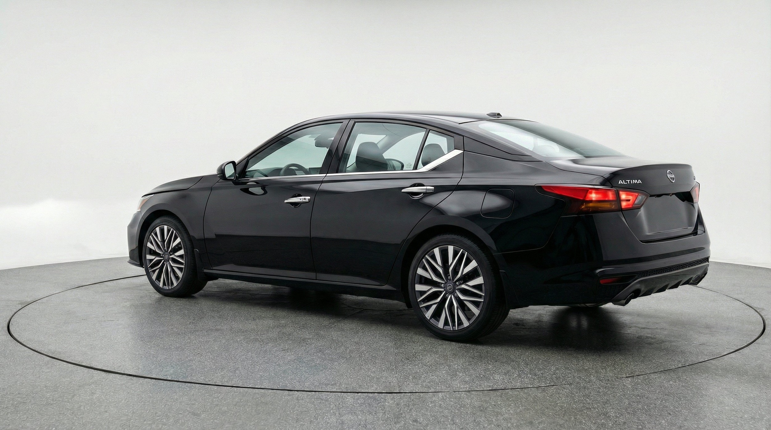 Thumbnail: 2025 Nissan Altima - 6