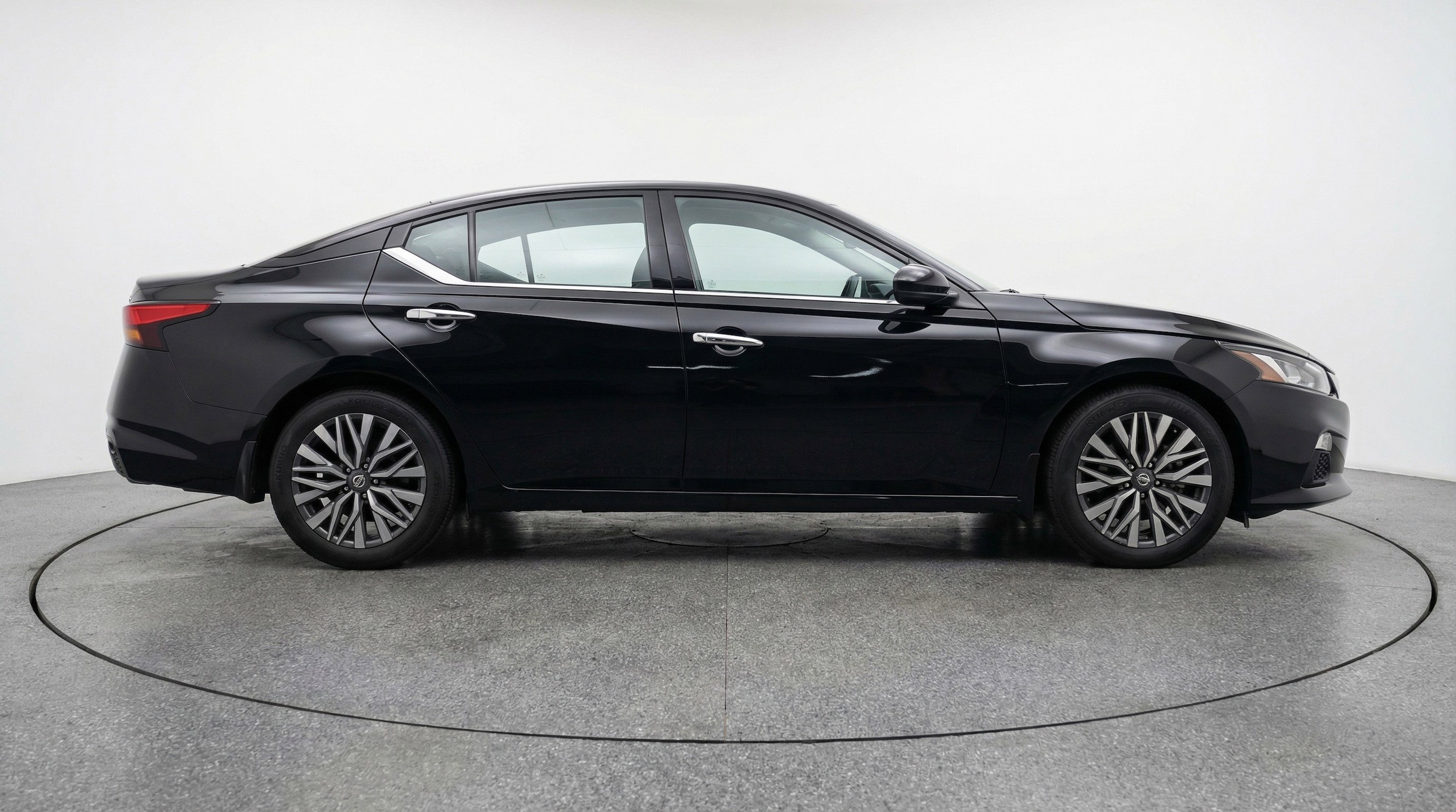 Thumbnail: 2025 Nissan Altima - 11