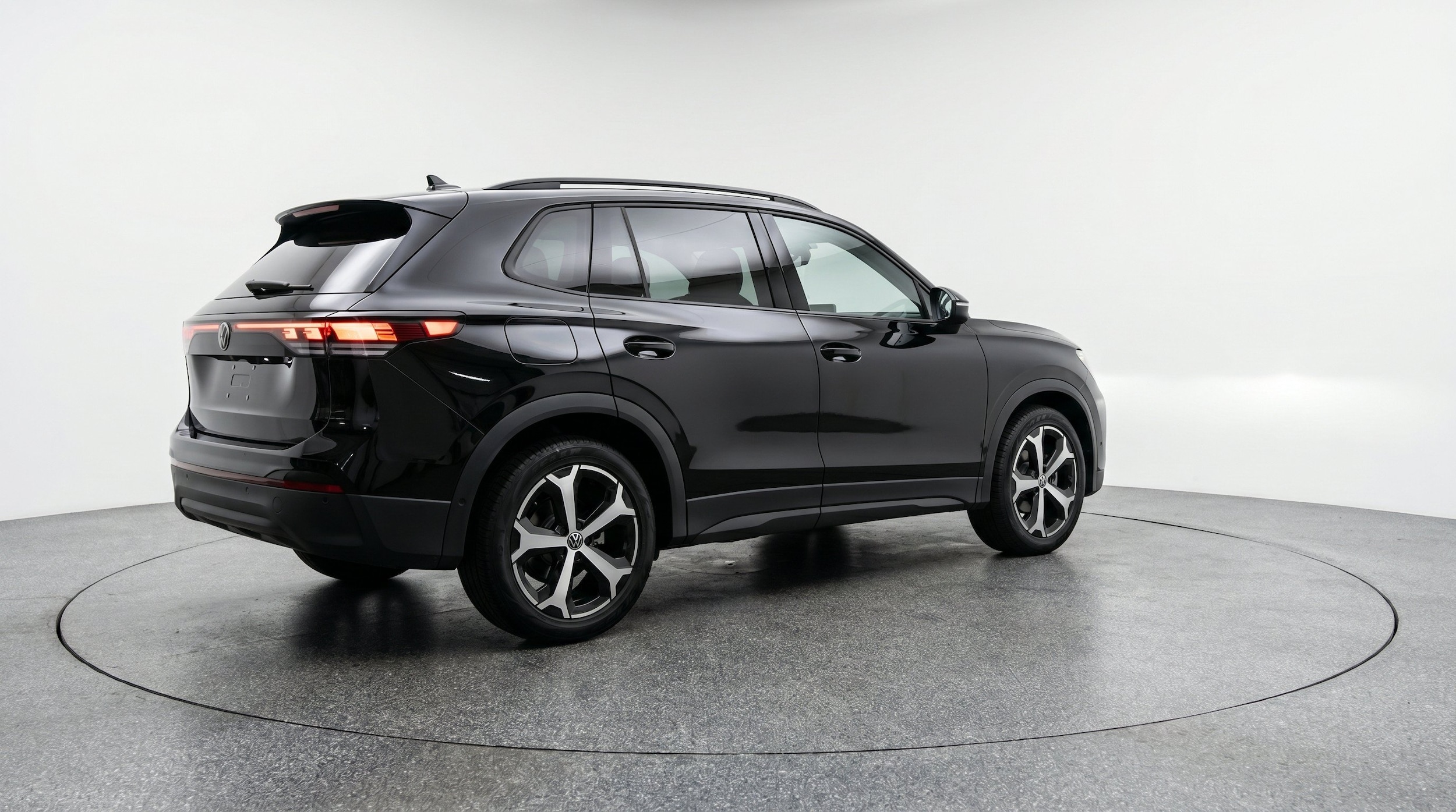 Thumbnail: 2026 Volkswagen Tiguan - 9