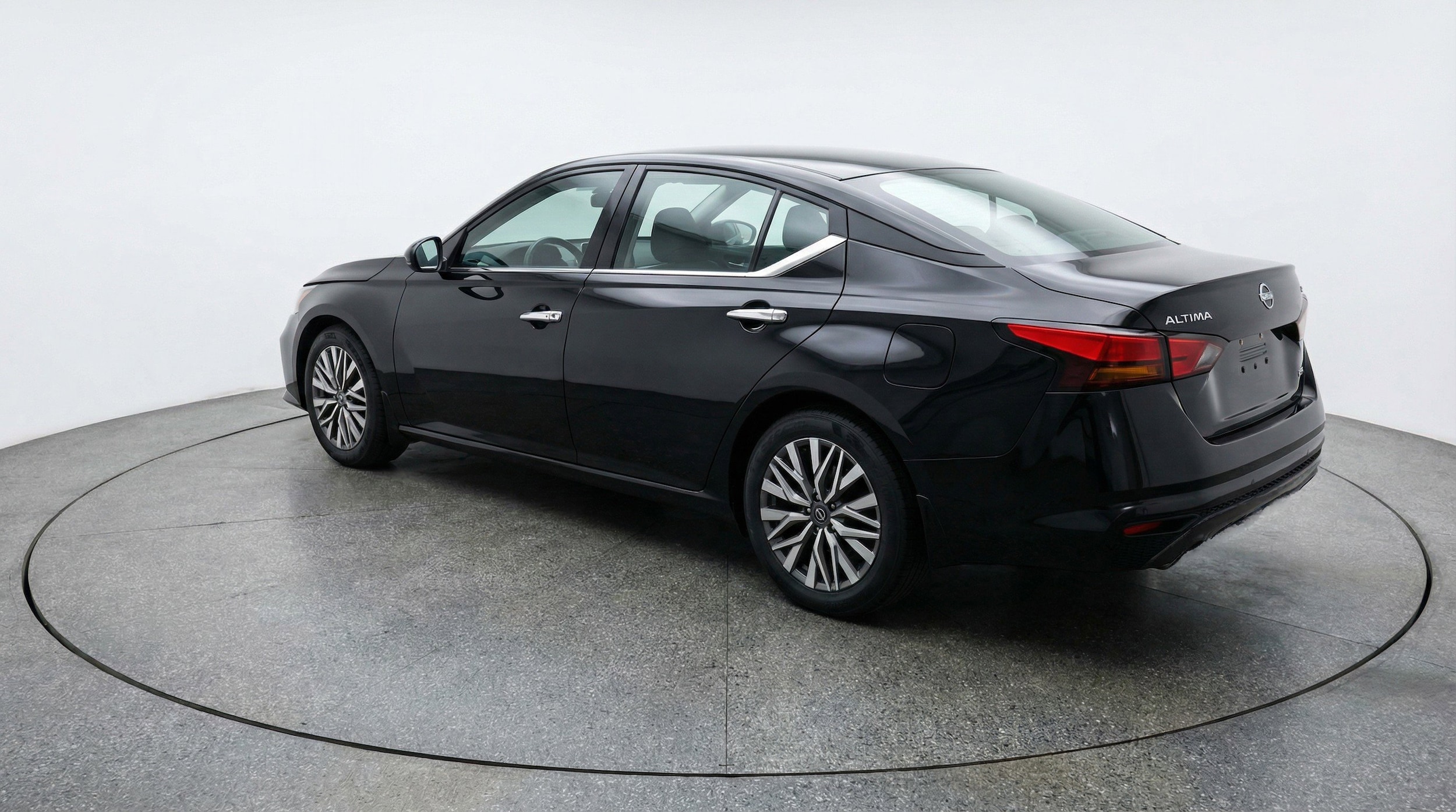 Thumbnail: 2025 Nissan Altima - 6