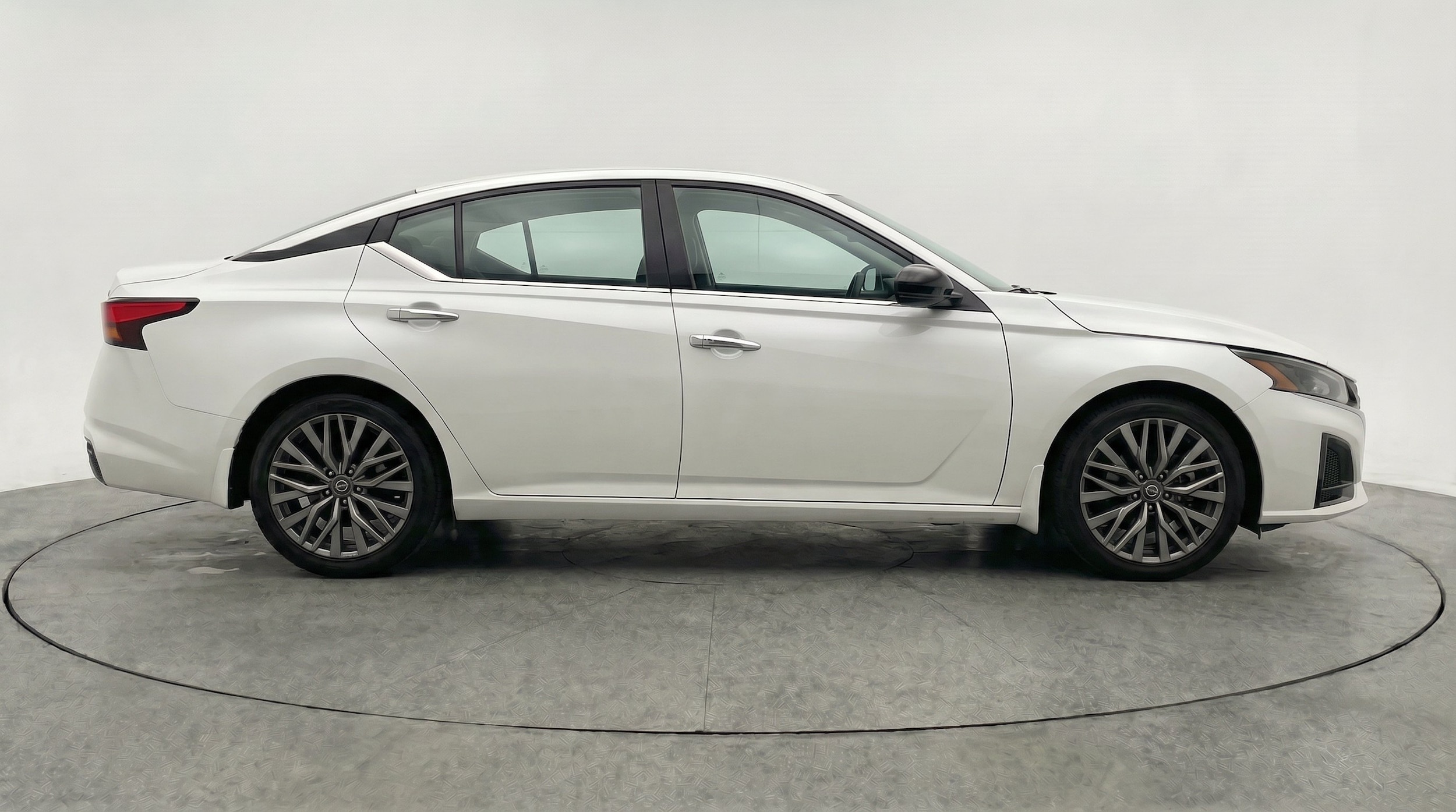 Thumbnail: 2025 Nissan Altima - 11