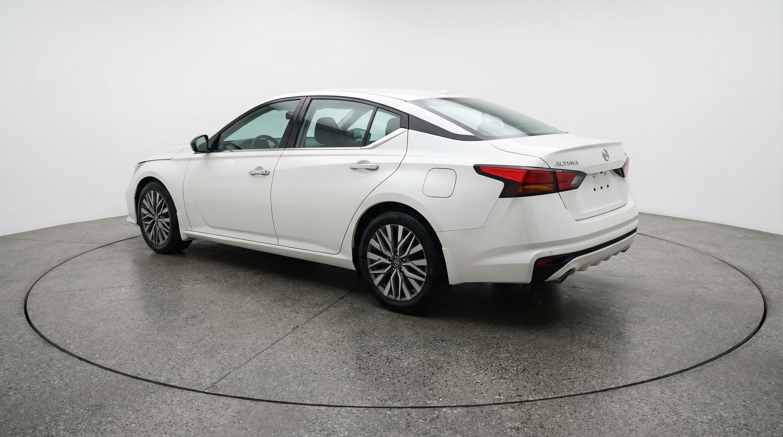 Thumbnail: 2025 Nissan Altima - 5