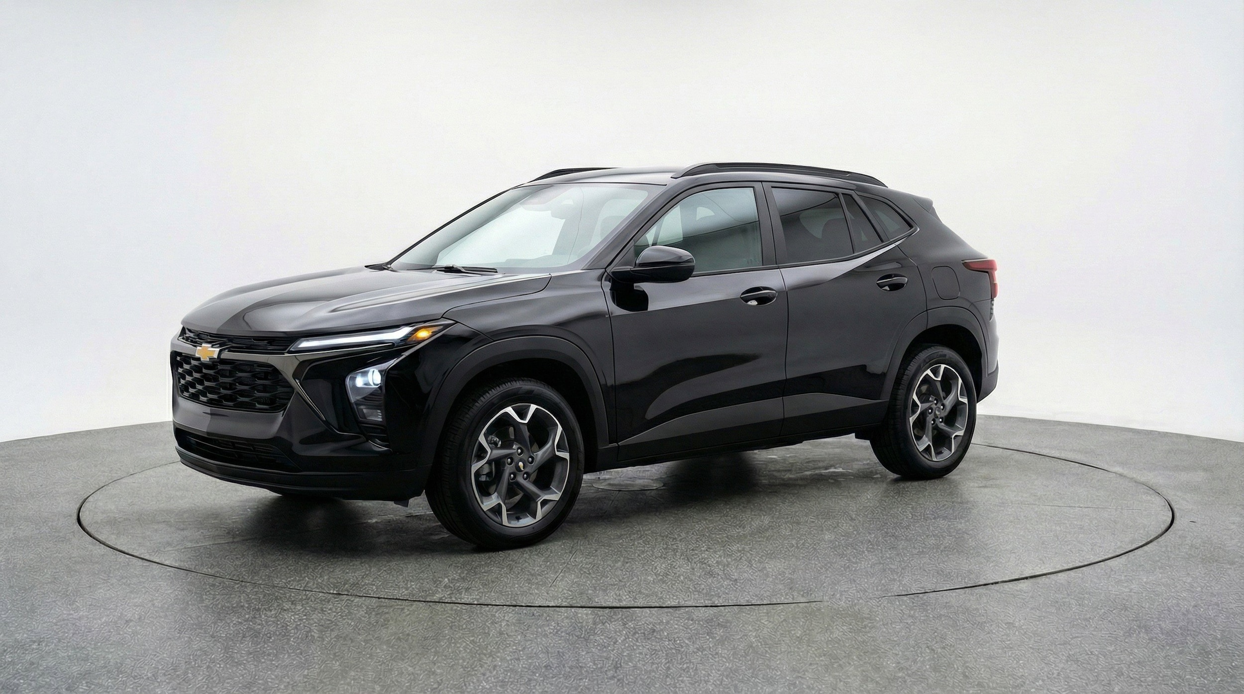 Thumbnail: 2025 Chevrolet Trax - 3