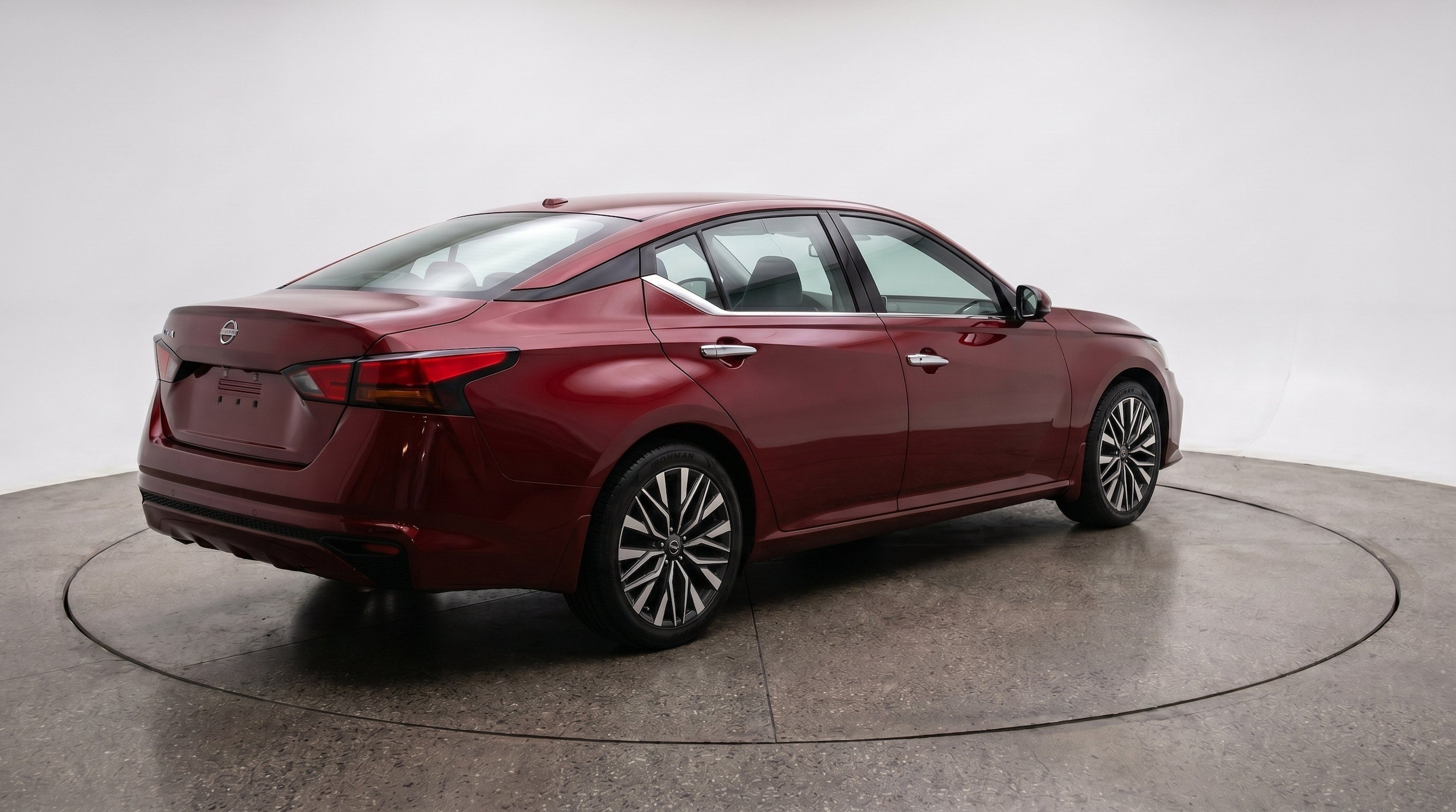 Thumbnail: 2025 Nissan Altima - 9