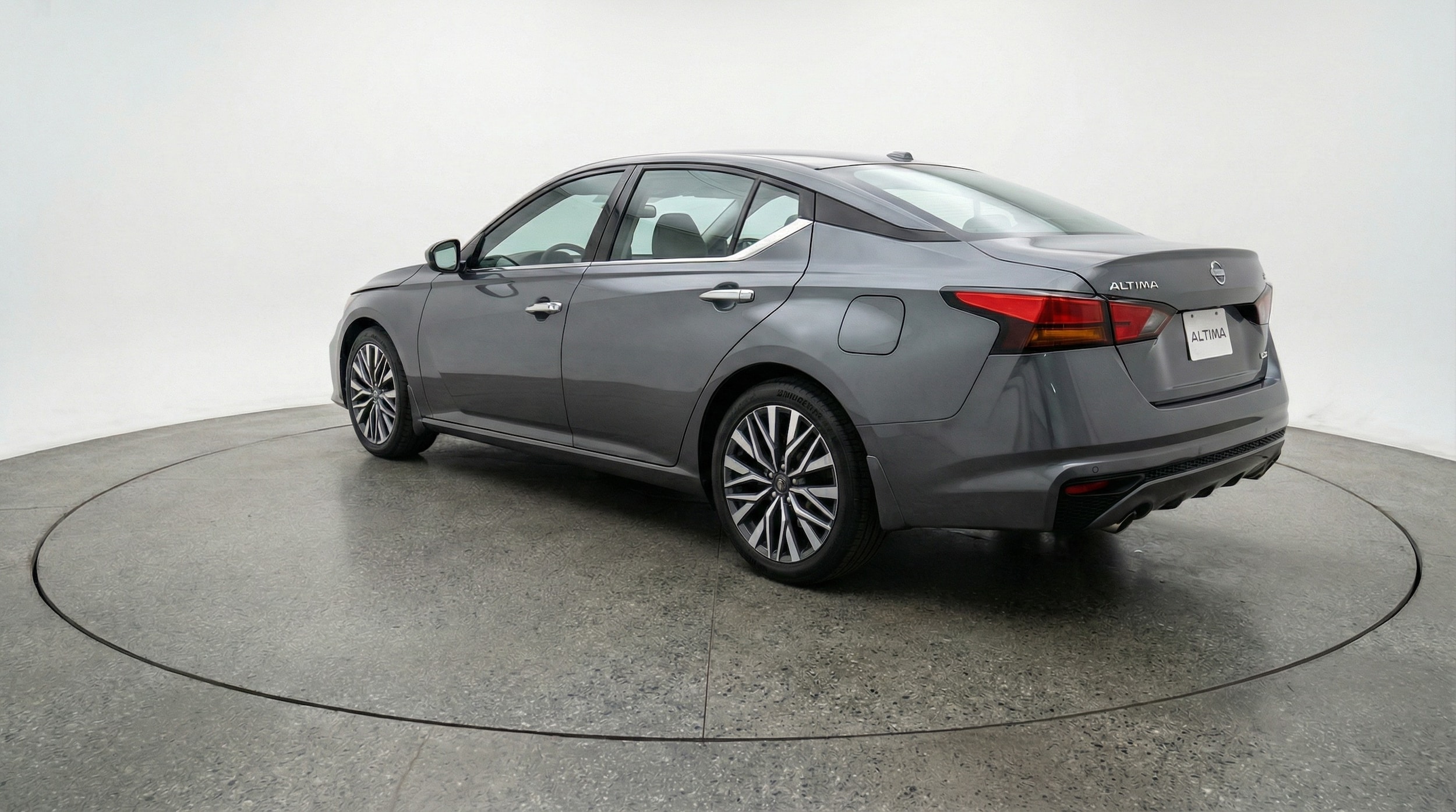 Thumbnail: 2025 Nissan Altima - 5