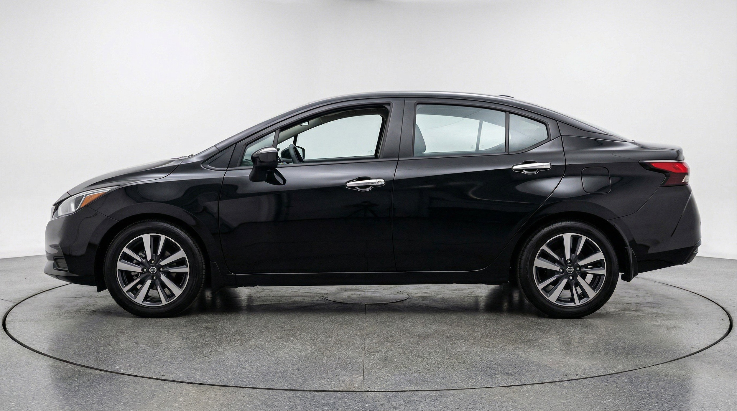 Thumbnail: 2025 Nissan Versa - 5