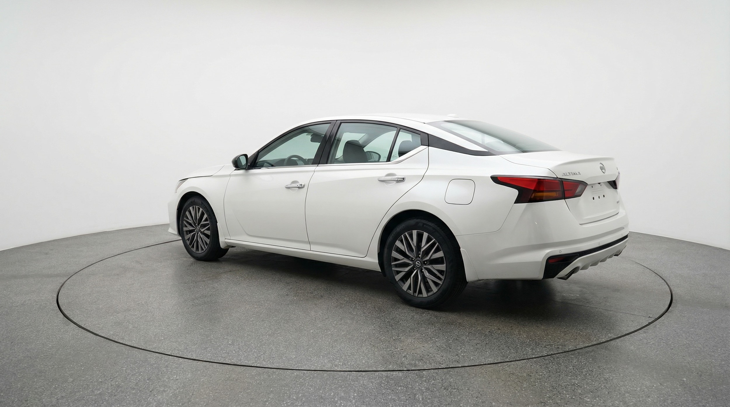 Thumbnail: 2025 Nissan Altima - 5