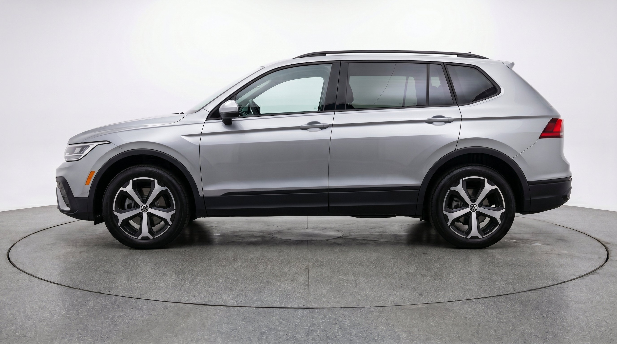 Thumbnail: 2026 Volkswagen Tiguan - 5