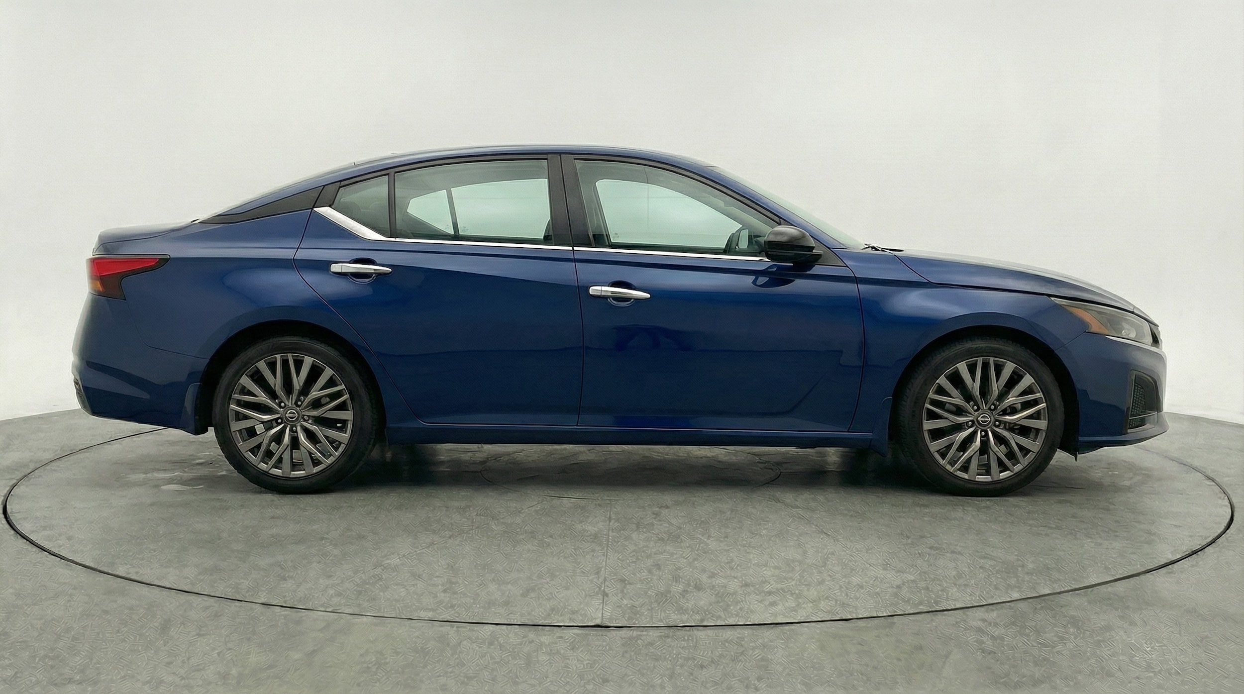 Thumbnail: 2025 Nissan Altima - 8