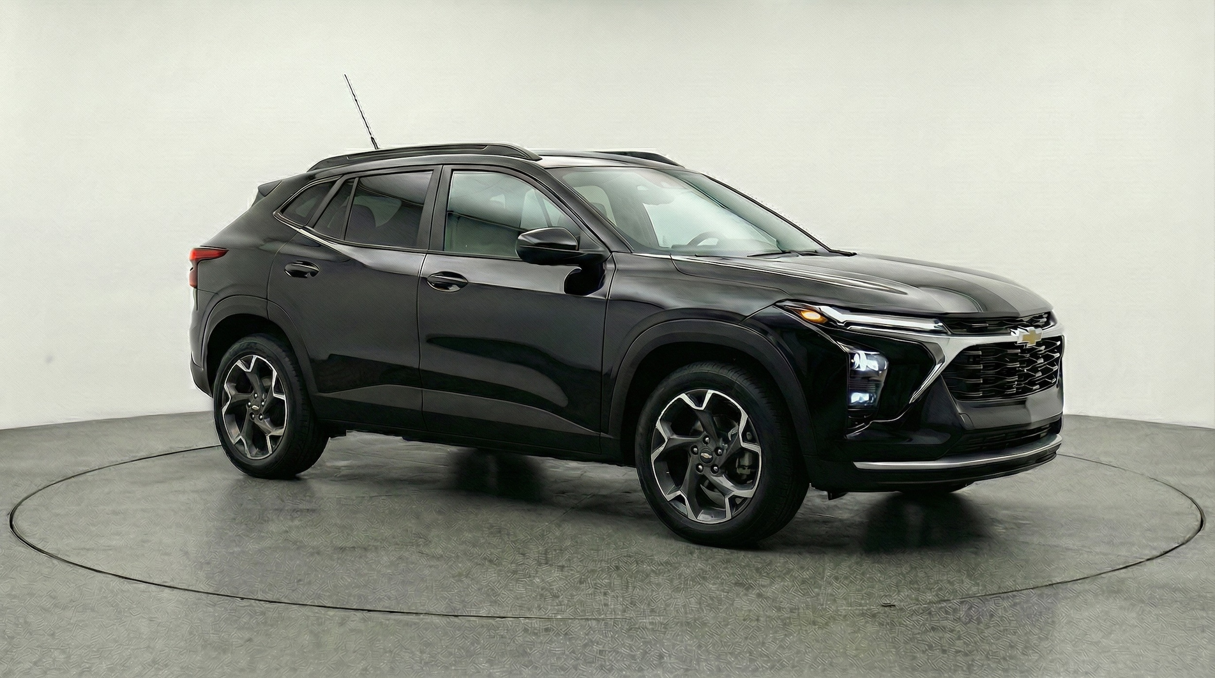 Thumbnail: 2025 Chevrolet Trax - 1