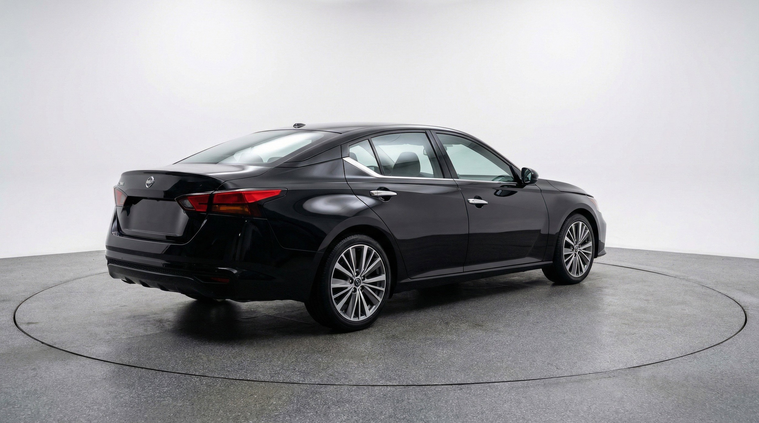 Thumbnail: 2025 Nissan Altima - 9