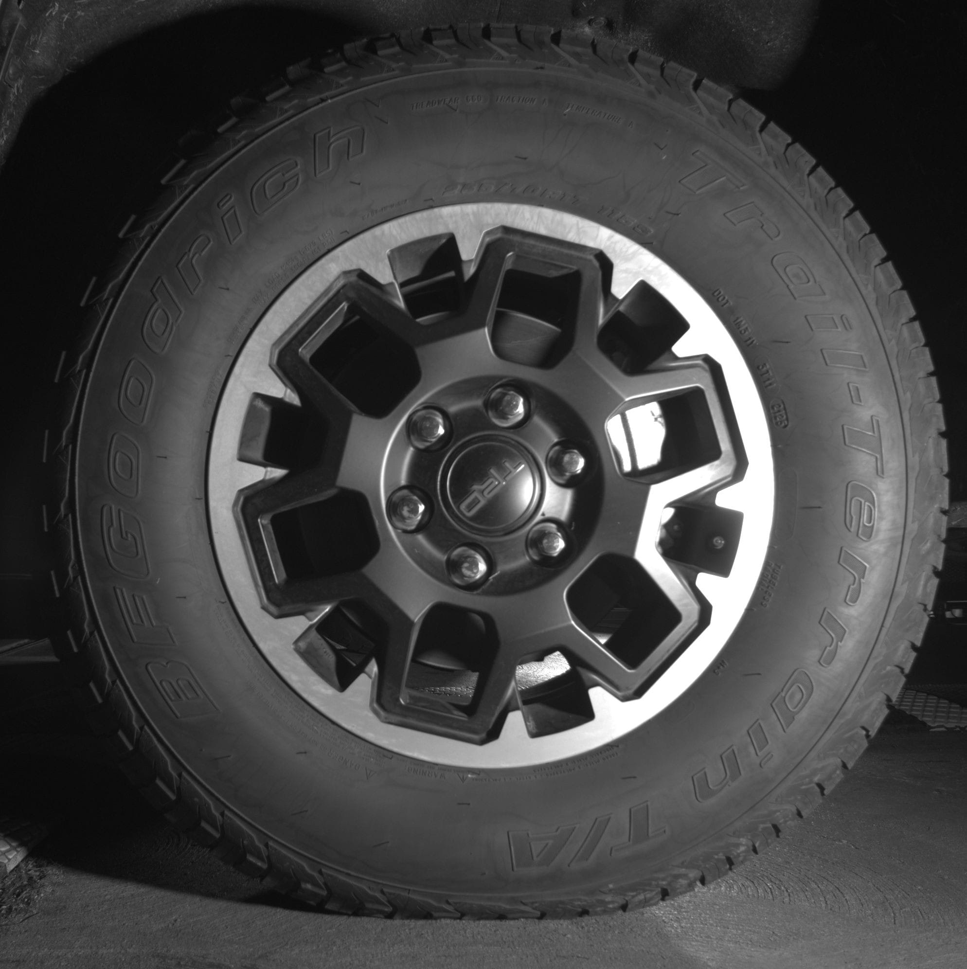 Thumbnail: 2025 Toyota Tacoma - 9