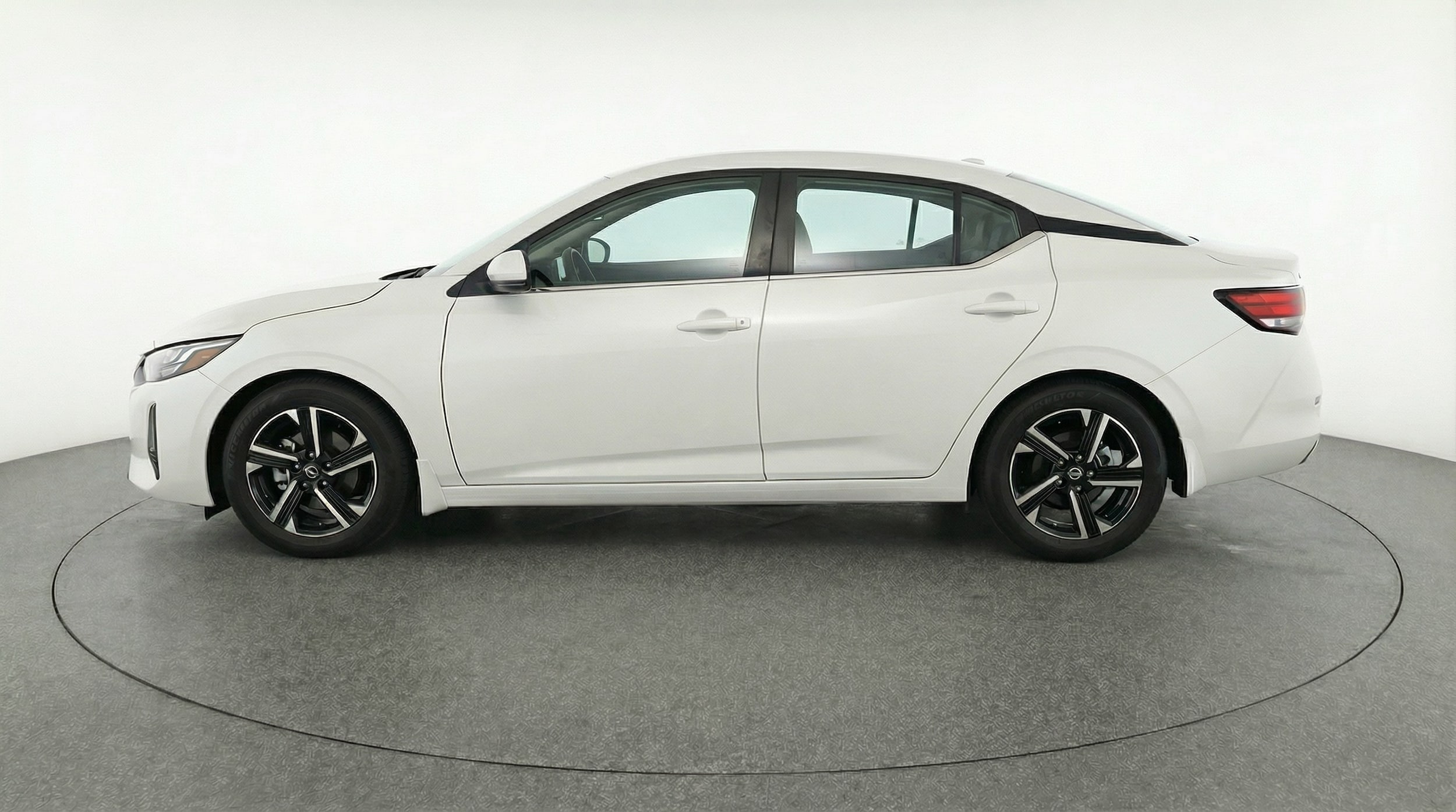 Thumbnail: 2025 Nissan Sentra - 4