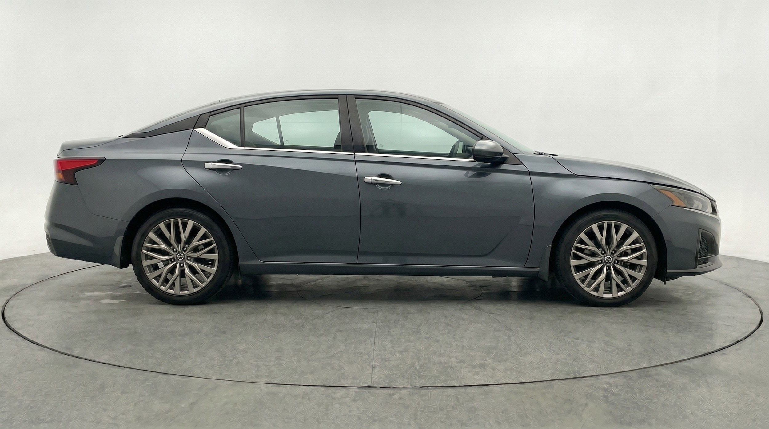 Thumbnail: 2025 Nissan Altima - 11