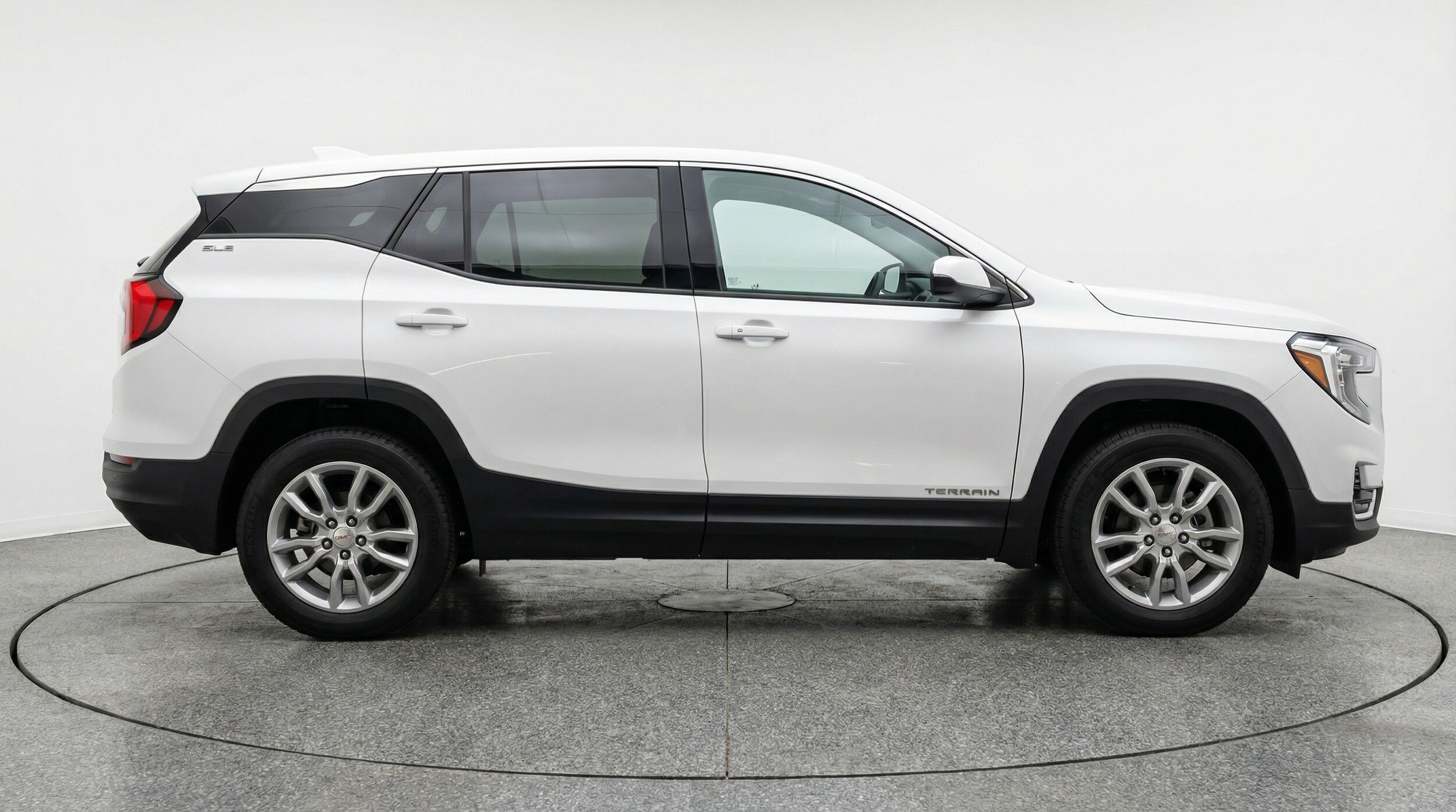 Thumbnail: 2024 GMC Terrain - 8