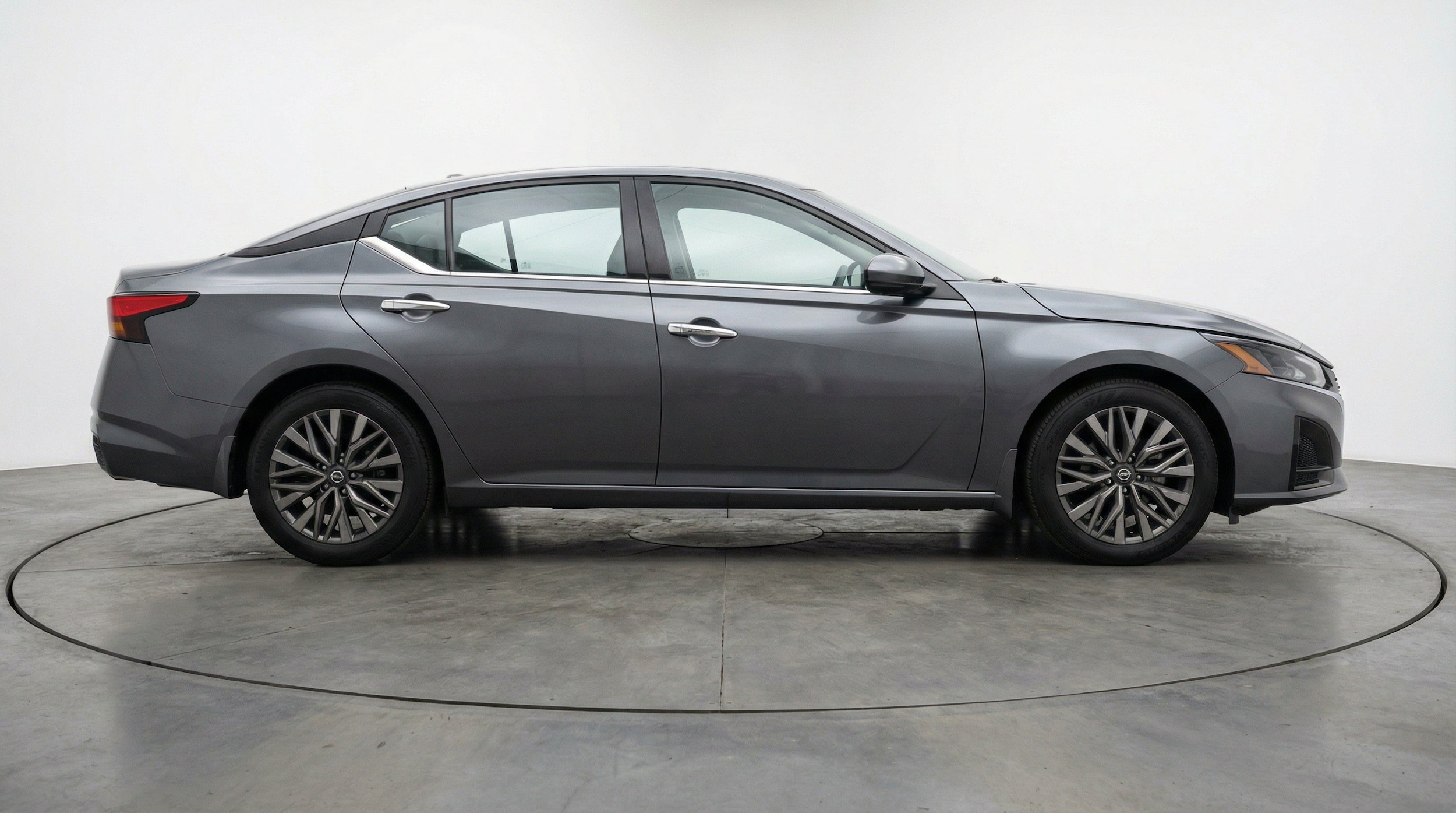 Thumbnail: 2025 Nissan Altima - 10
