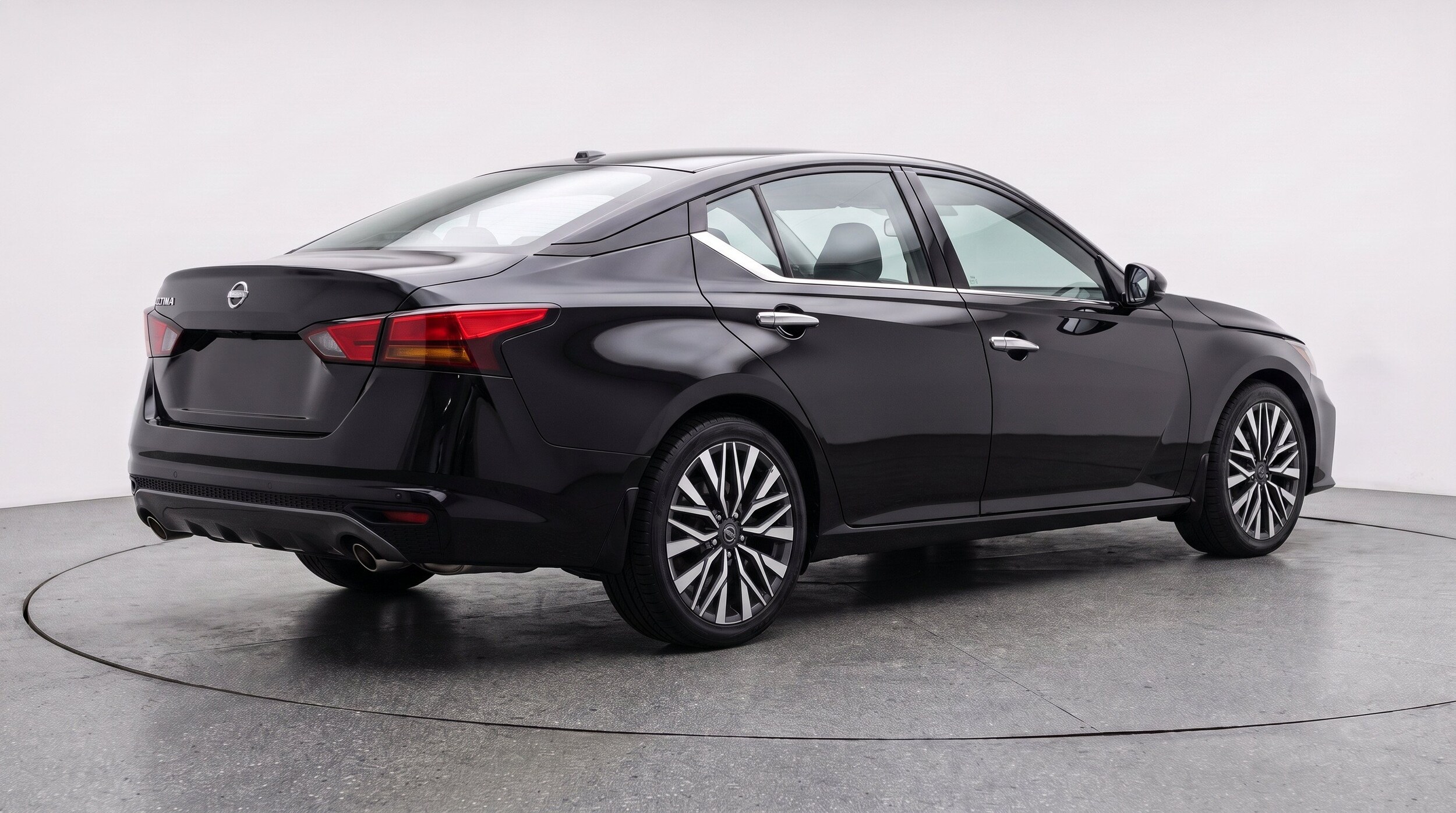 Thumbnail: 2025 Nissan Altima - 9