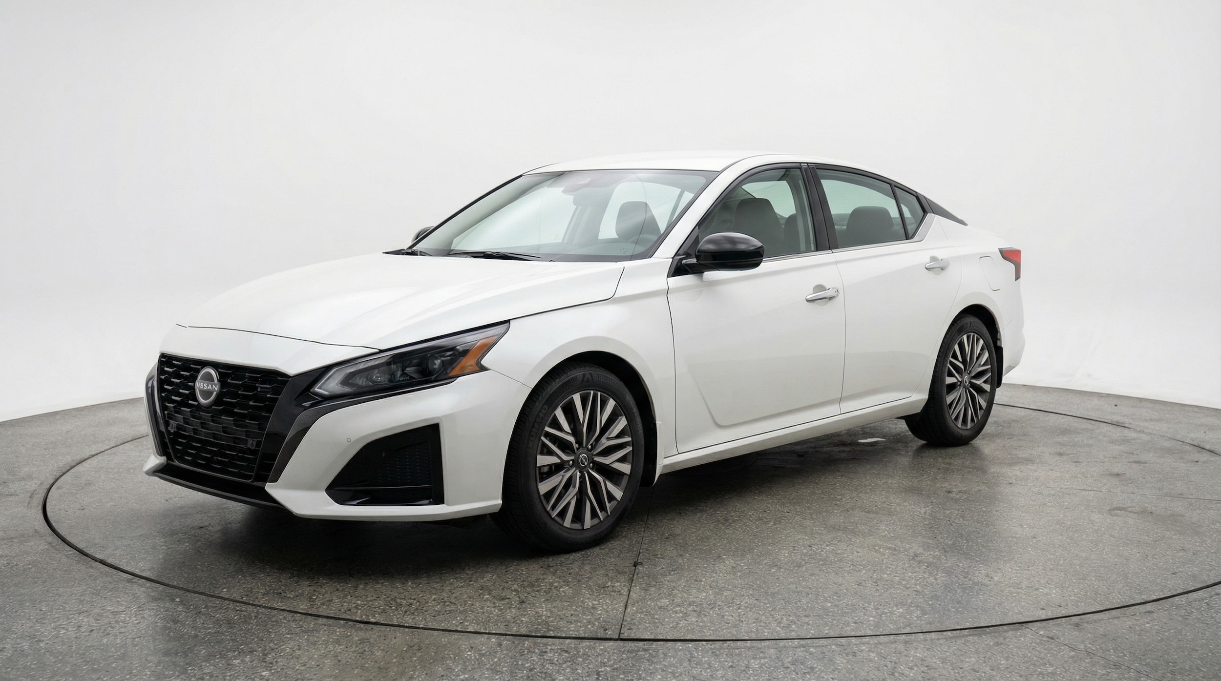 Thumbnail: 2025 Nissan Altima - 3