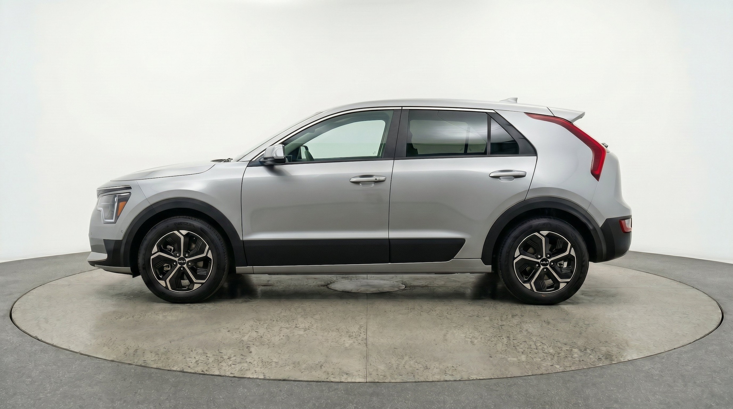 Thumbnail: 2026 Kia Niro - 5