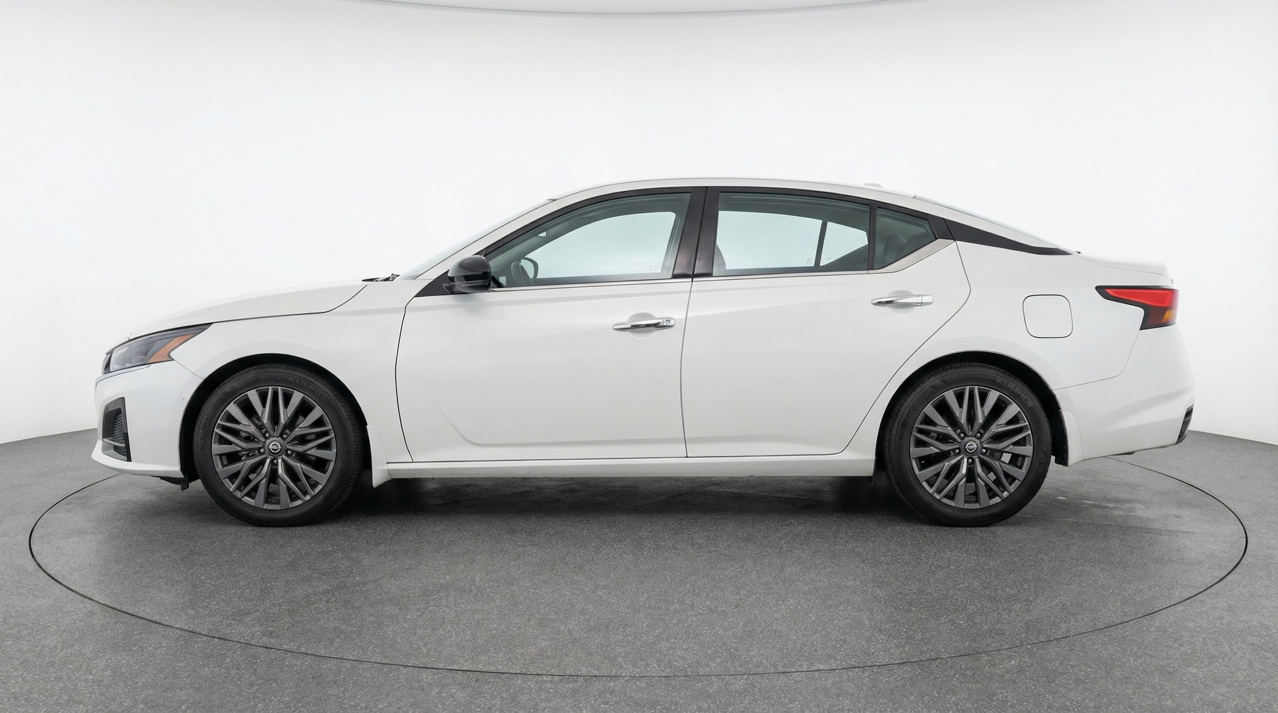 Thumbnail: 2025 Nissan Altima - 4